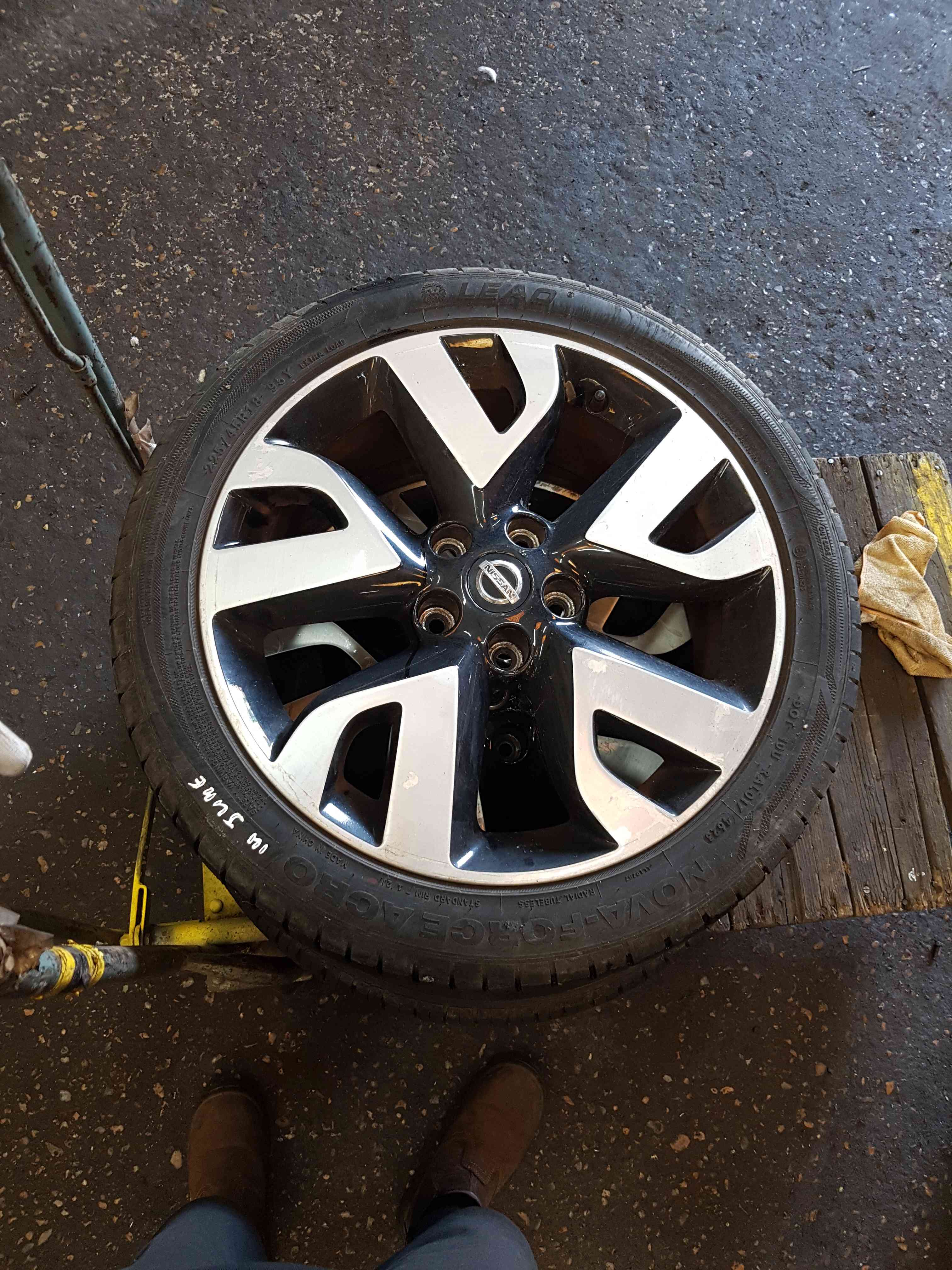 Thumb 2 Nissan Juke MK1 2010-2014 Alloy Wheel 17Inch 4/5 225 45 18 5Mm 403008X80A