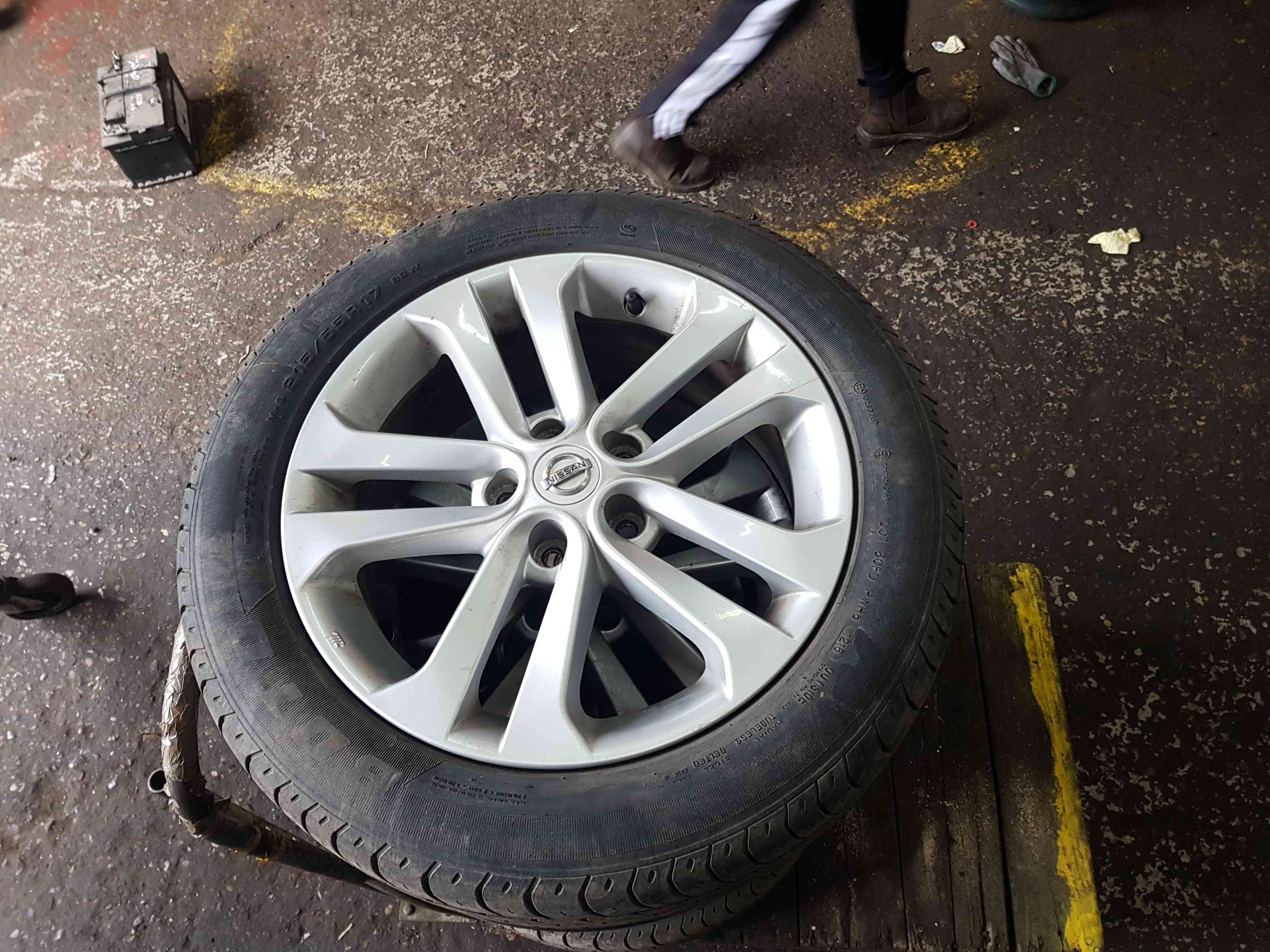 Thumb 7 Nissan Juke MK1 2010-2014 Alloy Wheel 17Inch 4/5