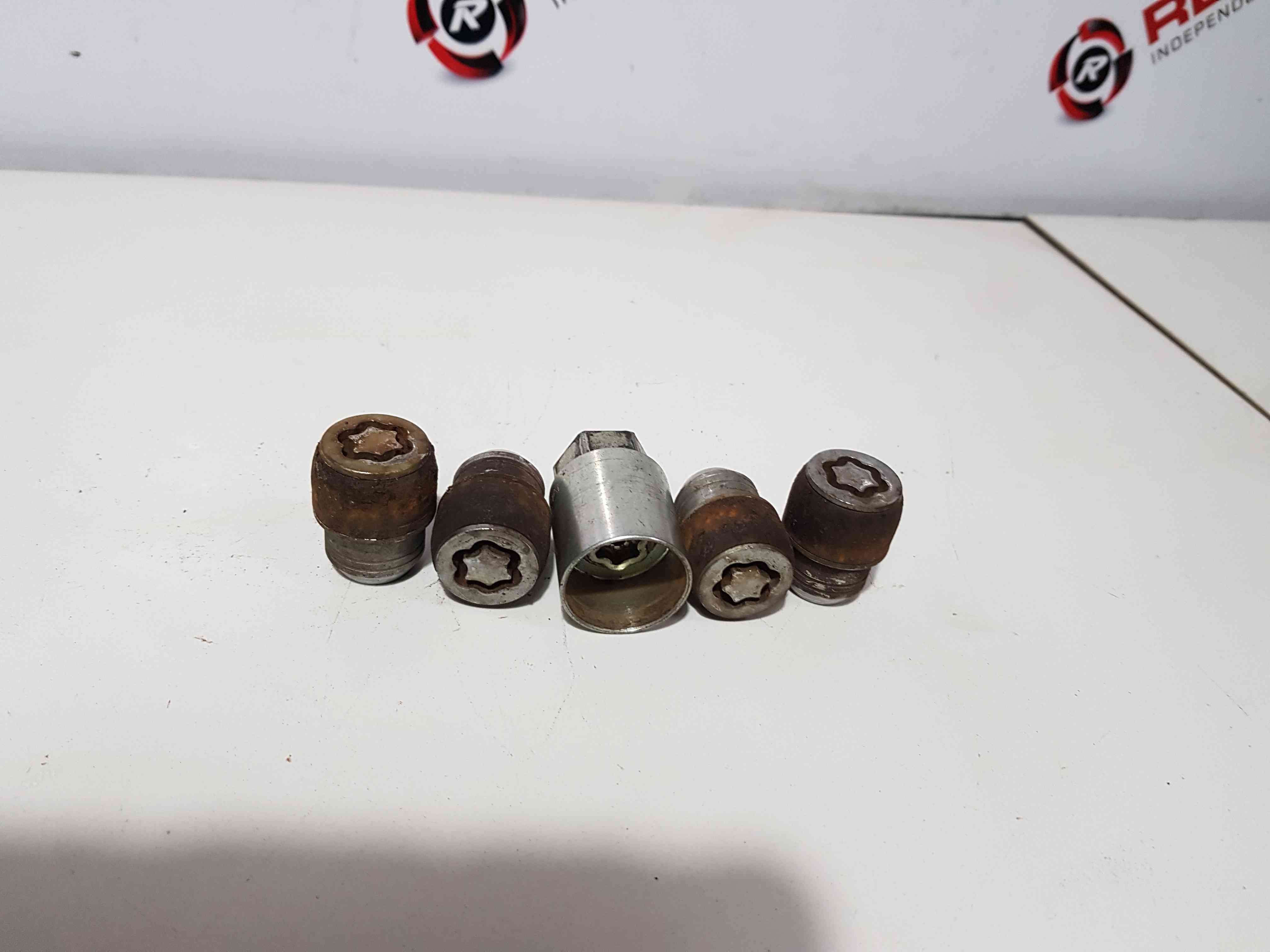 Thumb 7 Nissan Juke MK1 2010-2014 Alloy Wheel Locking NUT Set Locker Security KEY 3/5