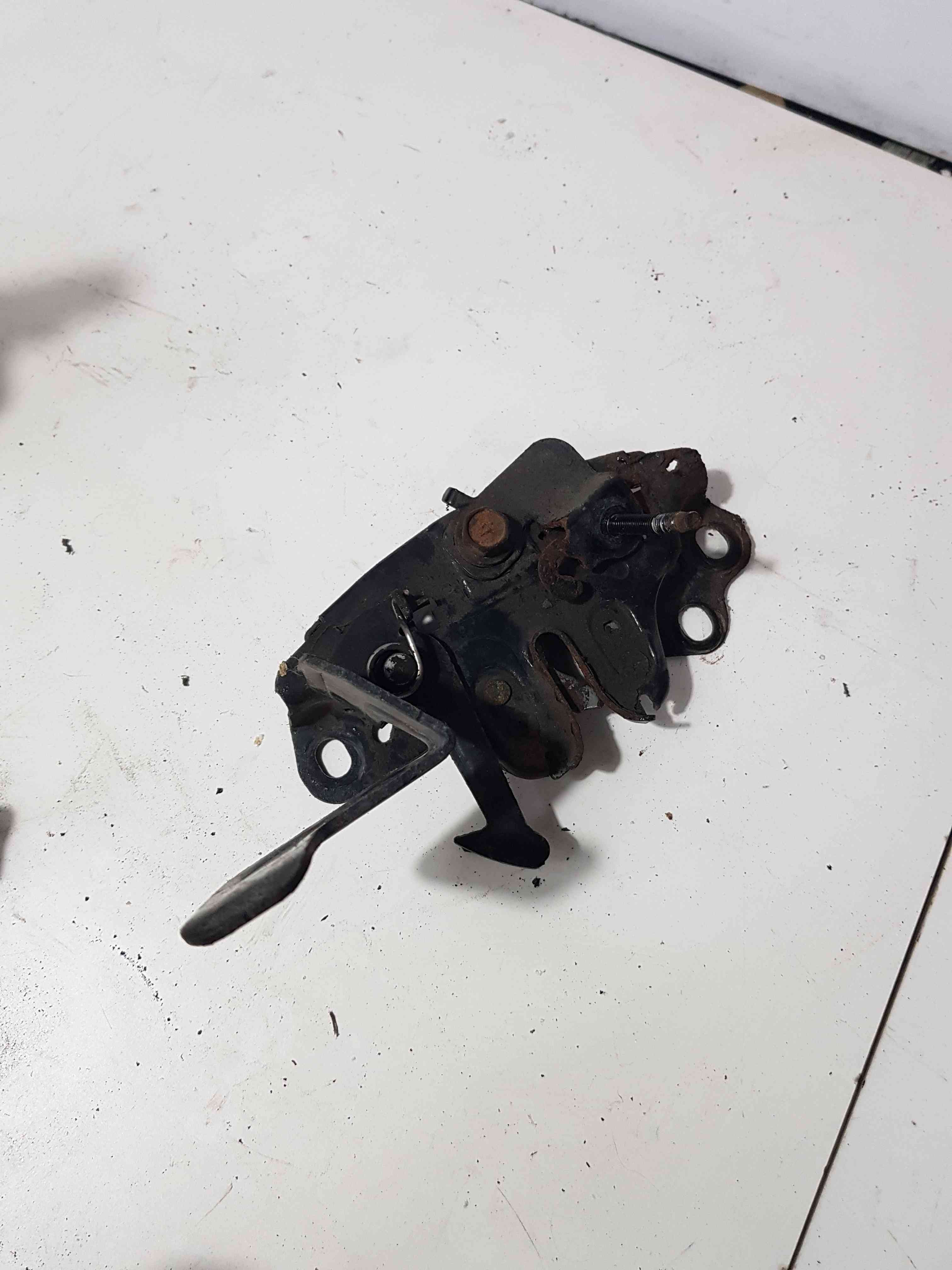 Thumb 4 Nissan Juke MK1 2010-2014 Bonnet Catch Mechanism