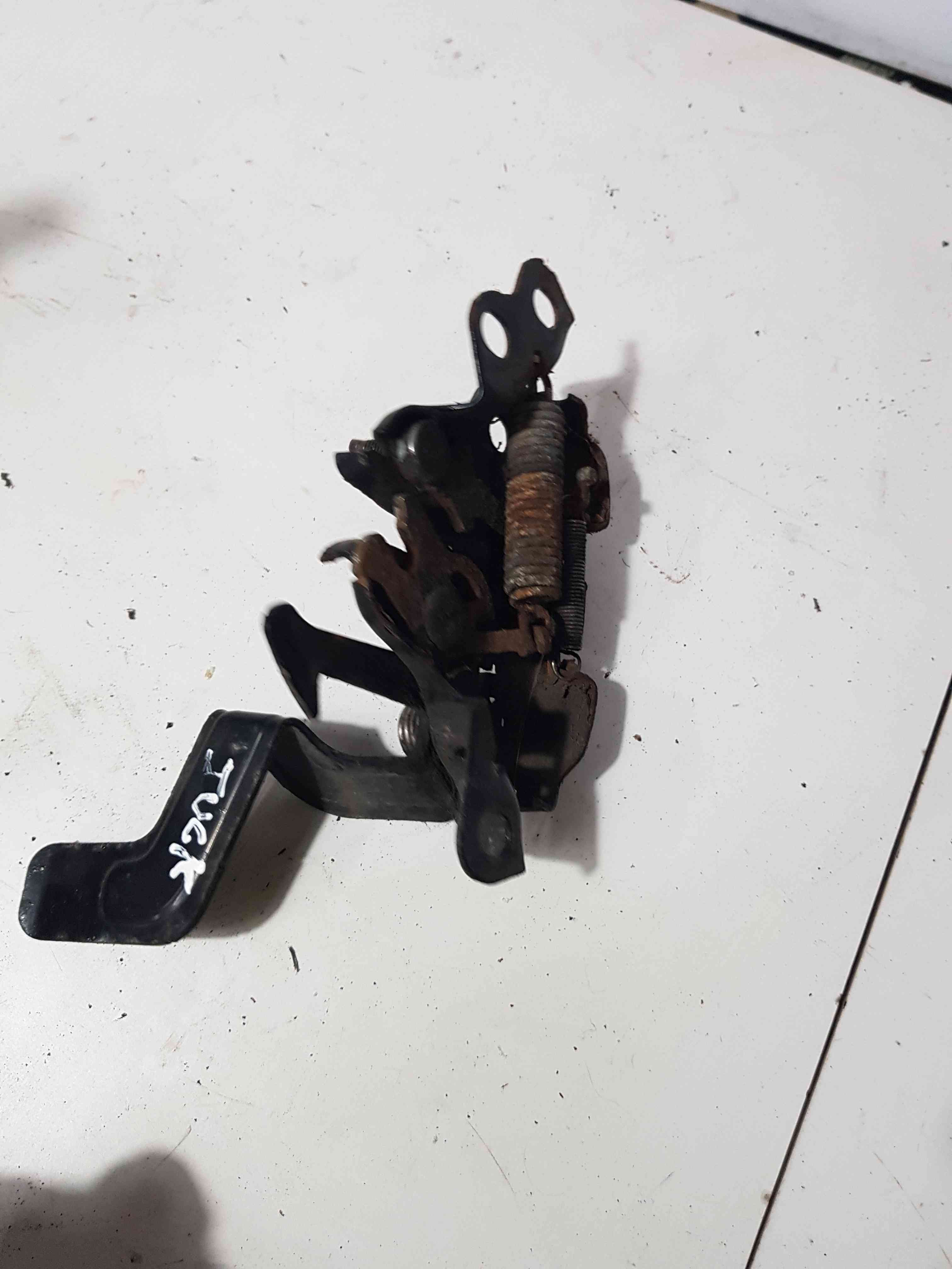 Thumb 5 Nissan Juke MK1 2010-2014 Bonnet Catch Mechanism