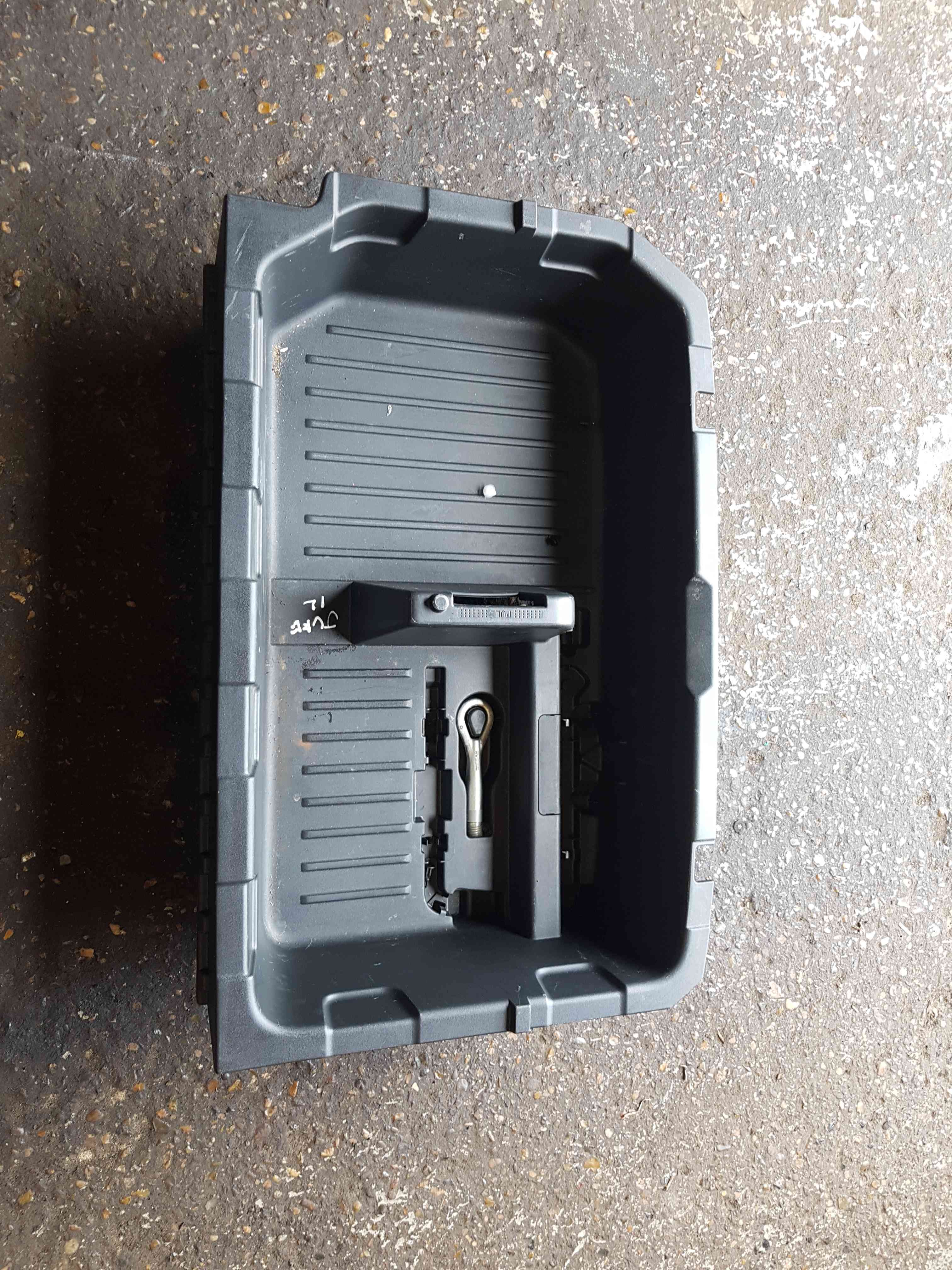 Thumb 5 Nissan Juke MK1 2010-2014 Boot Organiser Jack Set Tub