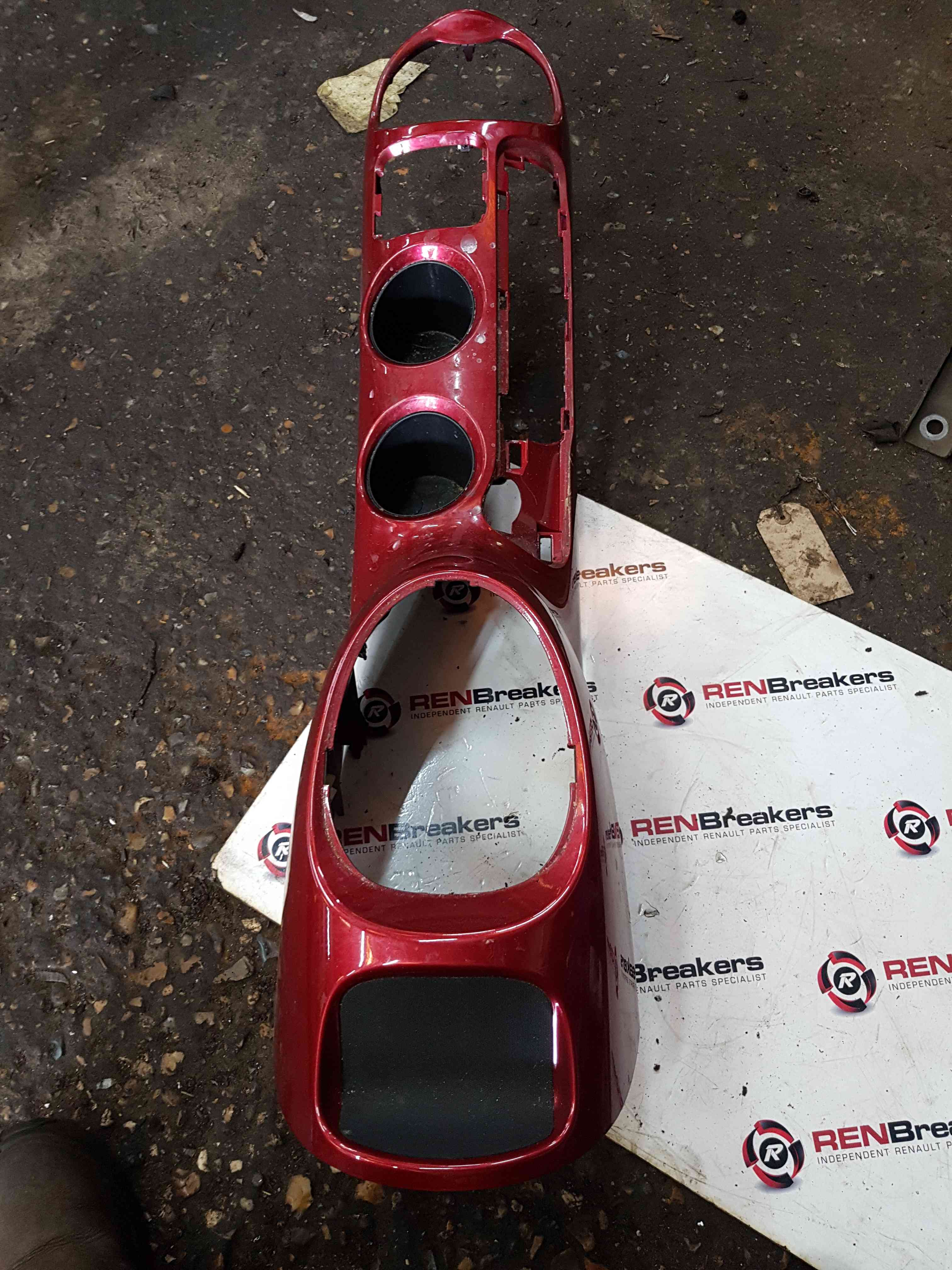 Thumb 4 Nissan Juke MK1 2010-2014 Centre Console Trim CUP Holders 9692100A53 RED