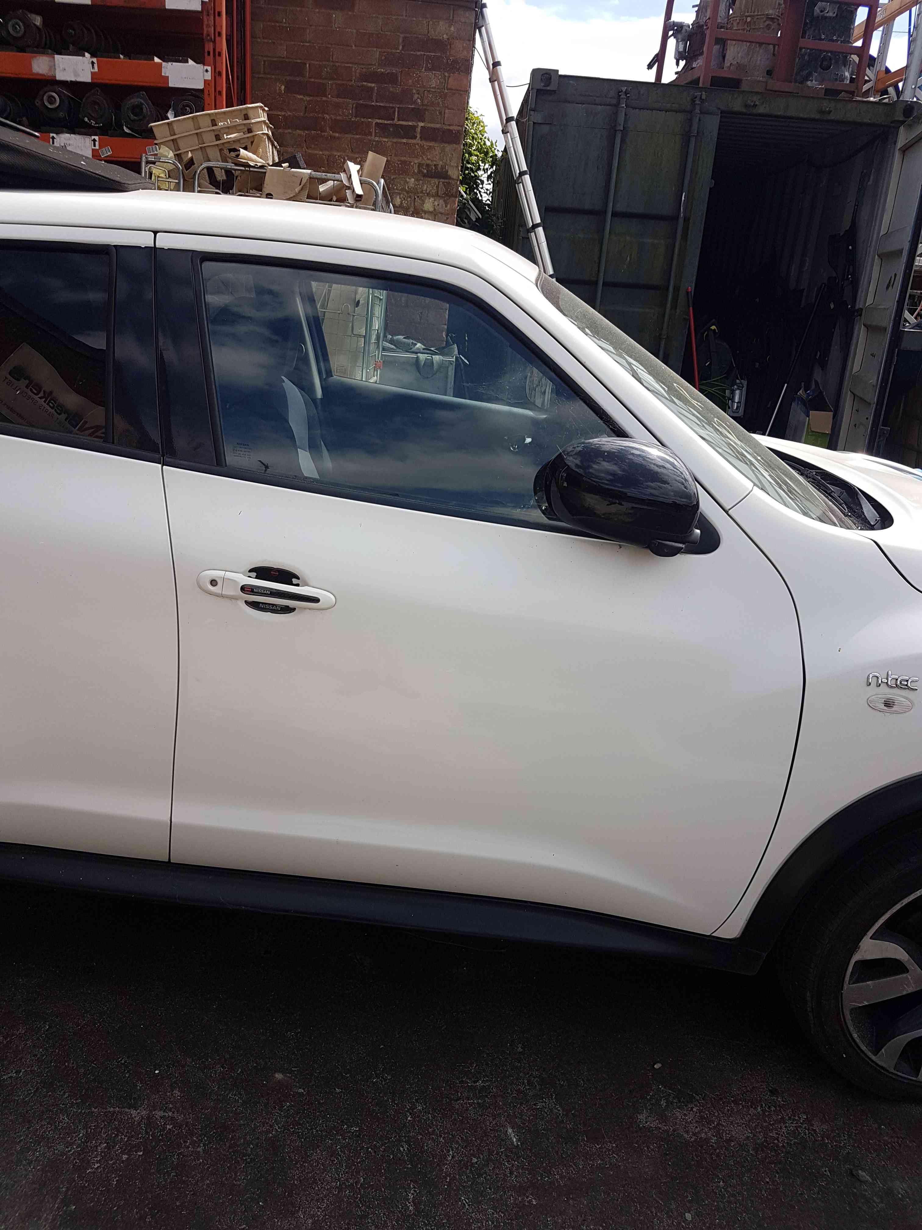 Thumb 2 Nissan Juke MK1 2010-2014 Drivers OSF Front Door White 326