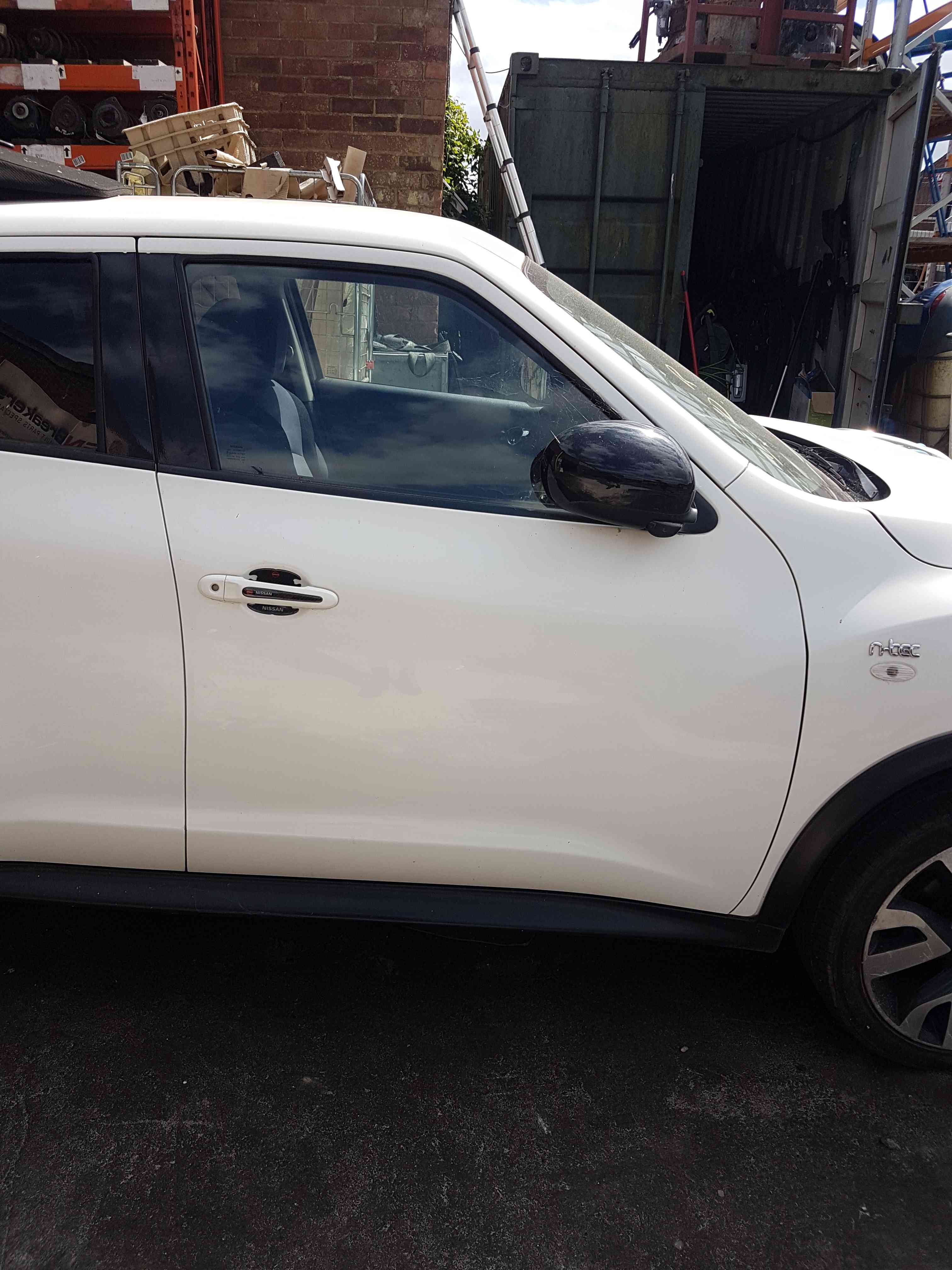Thumb 5 Nissan Juke MK1 2010-2014 Drivers OSF Front Door White 326