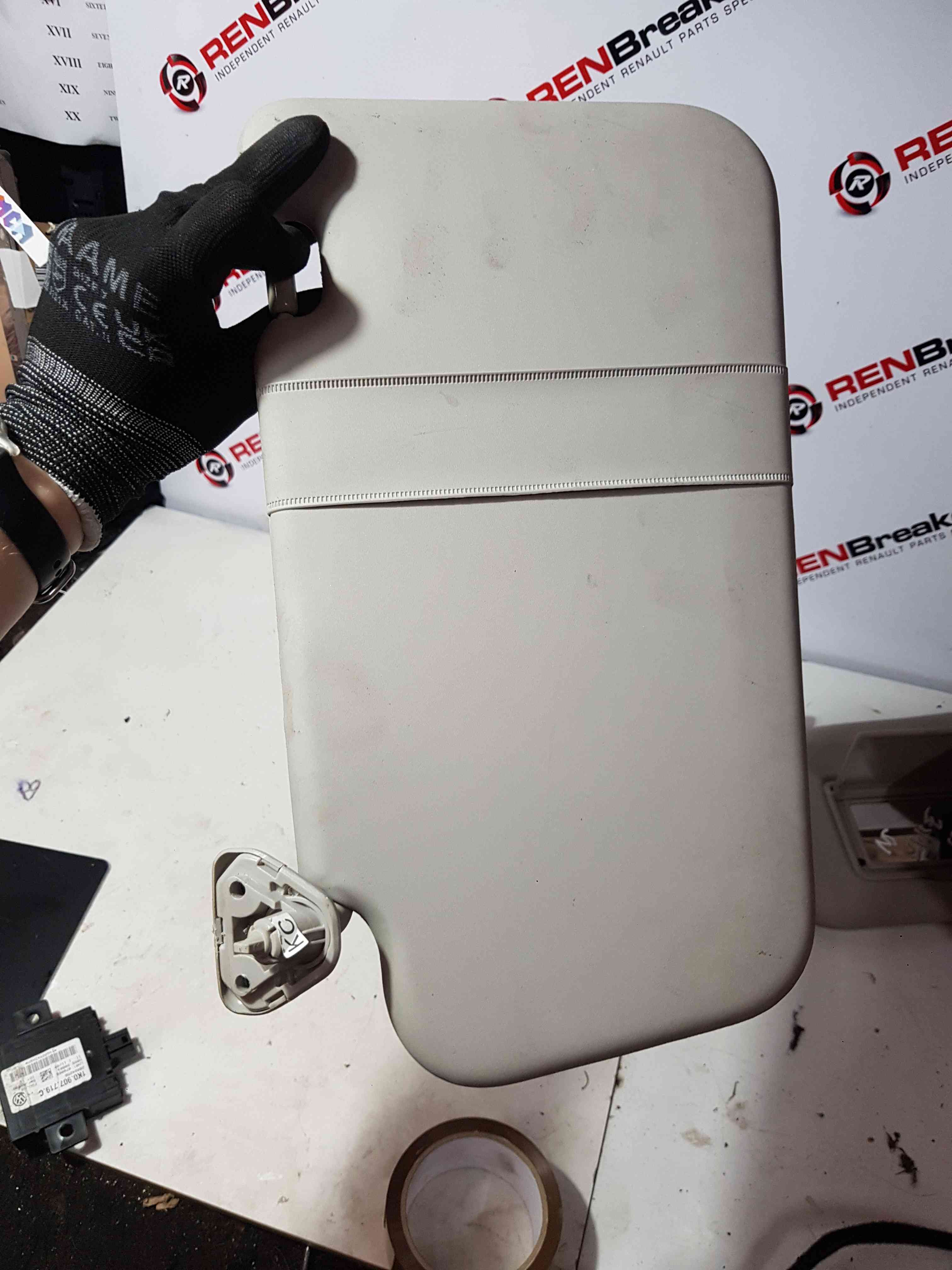 Thumb 7 Nissan Juke MK1 2010-2014 Drivers OSF Front SUN Visor