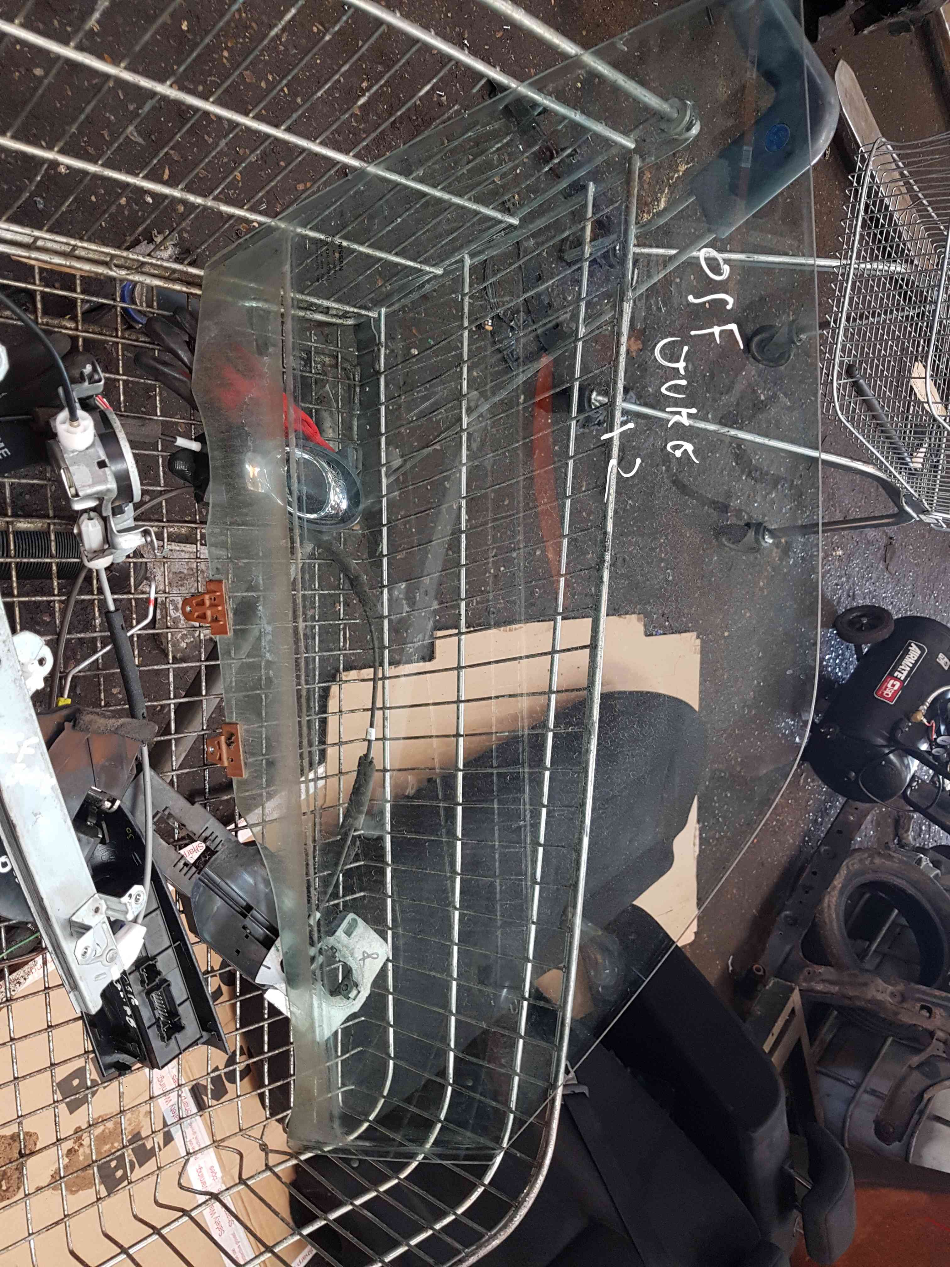 Thumb 2 Nissan Juke MK1 2010-2014 Drivers OSF Front Window Glass