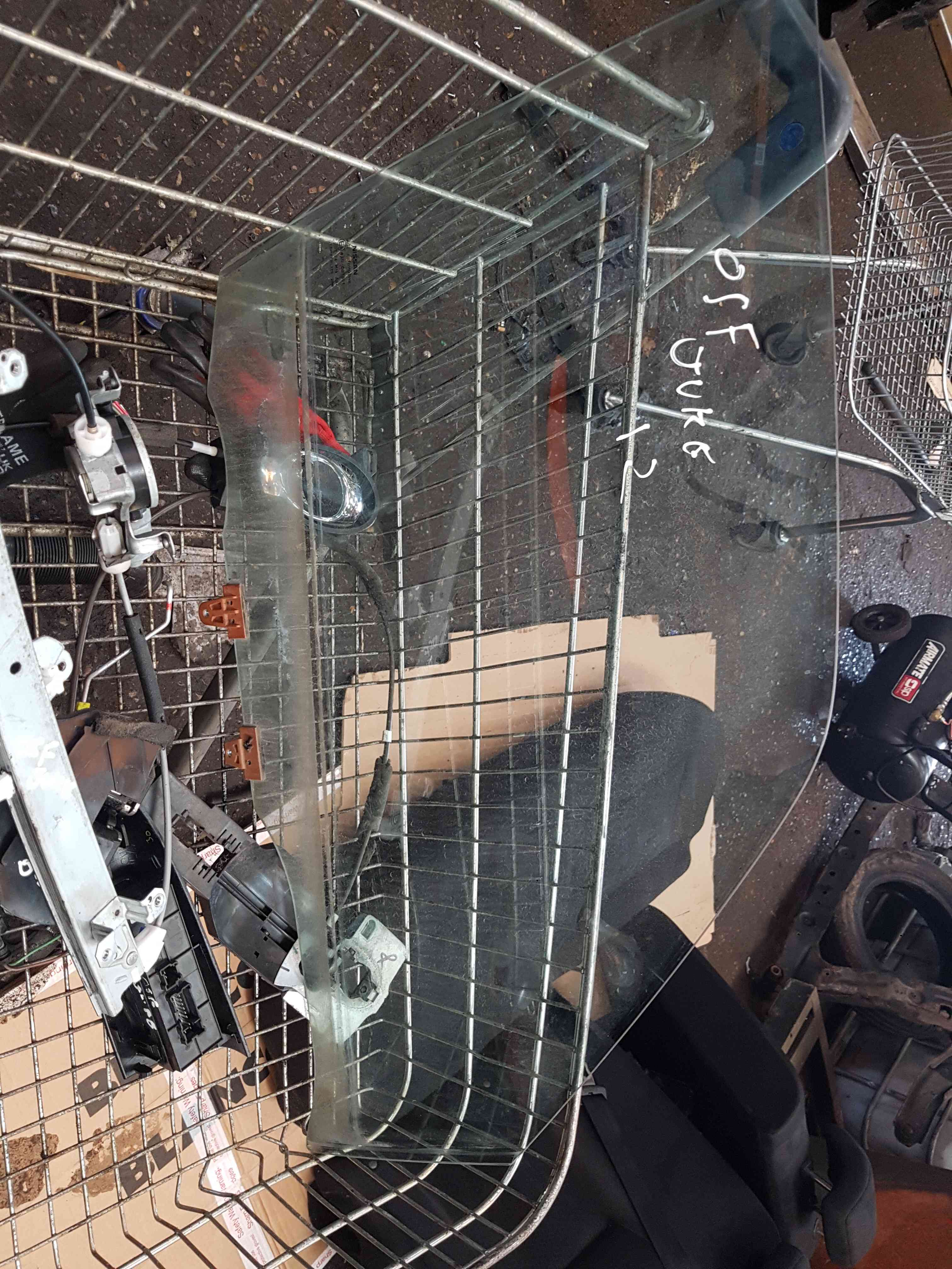 Thumb 3 Nissan Juke MK1 2010-2014 Drivers OSF Front Window Glass