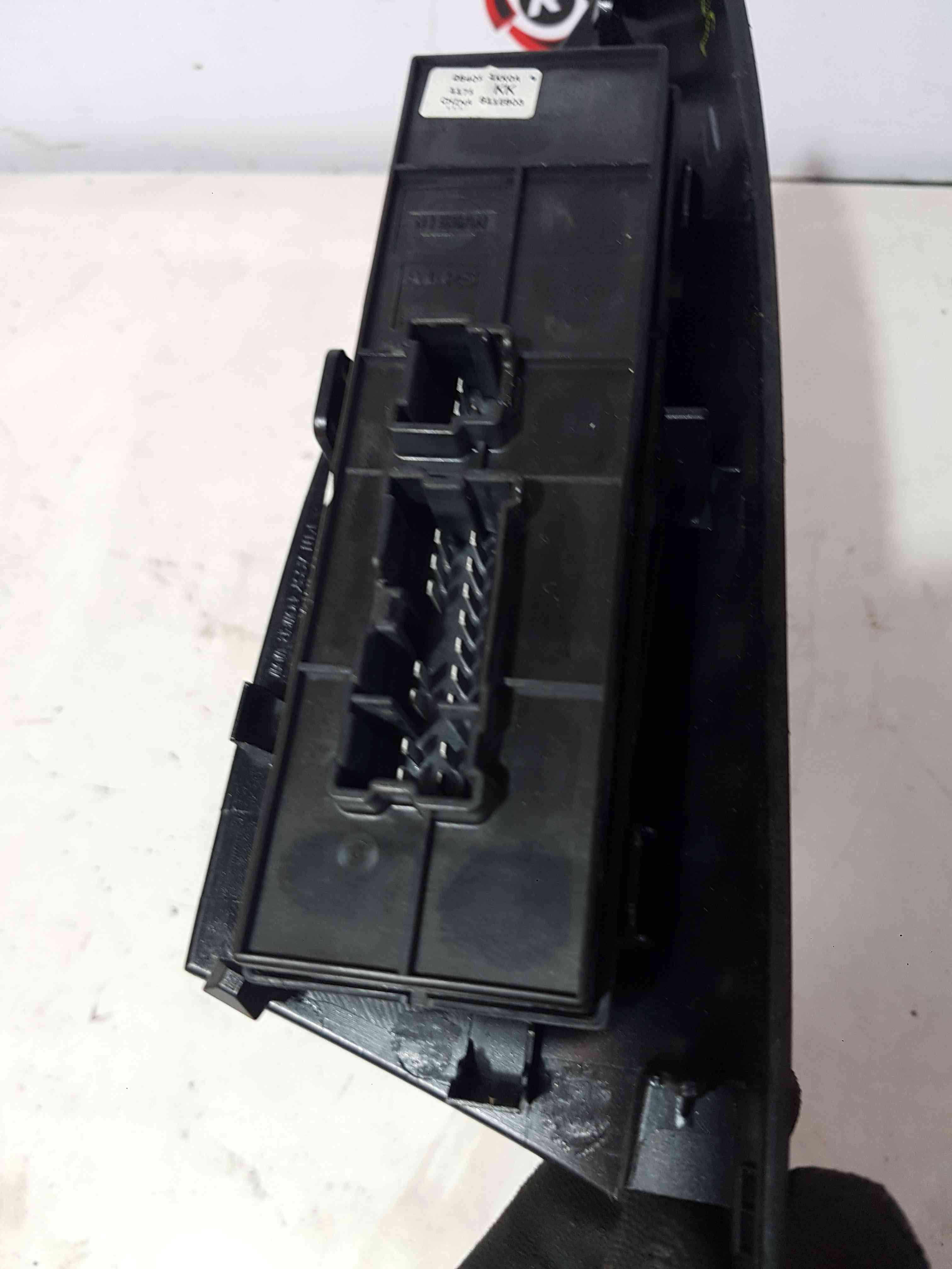 Thumb 3 Nissan Juke MK1 2010-2014 Drivers OSF Front Window Switch Panel 254011KK0A