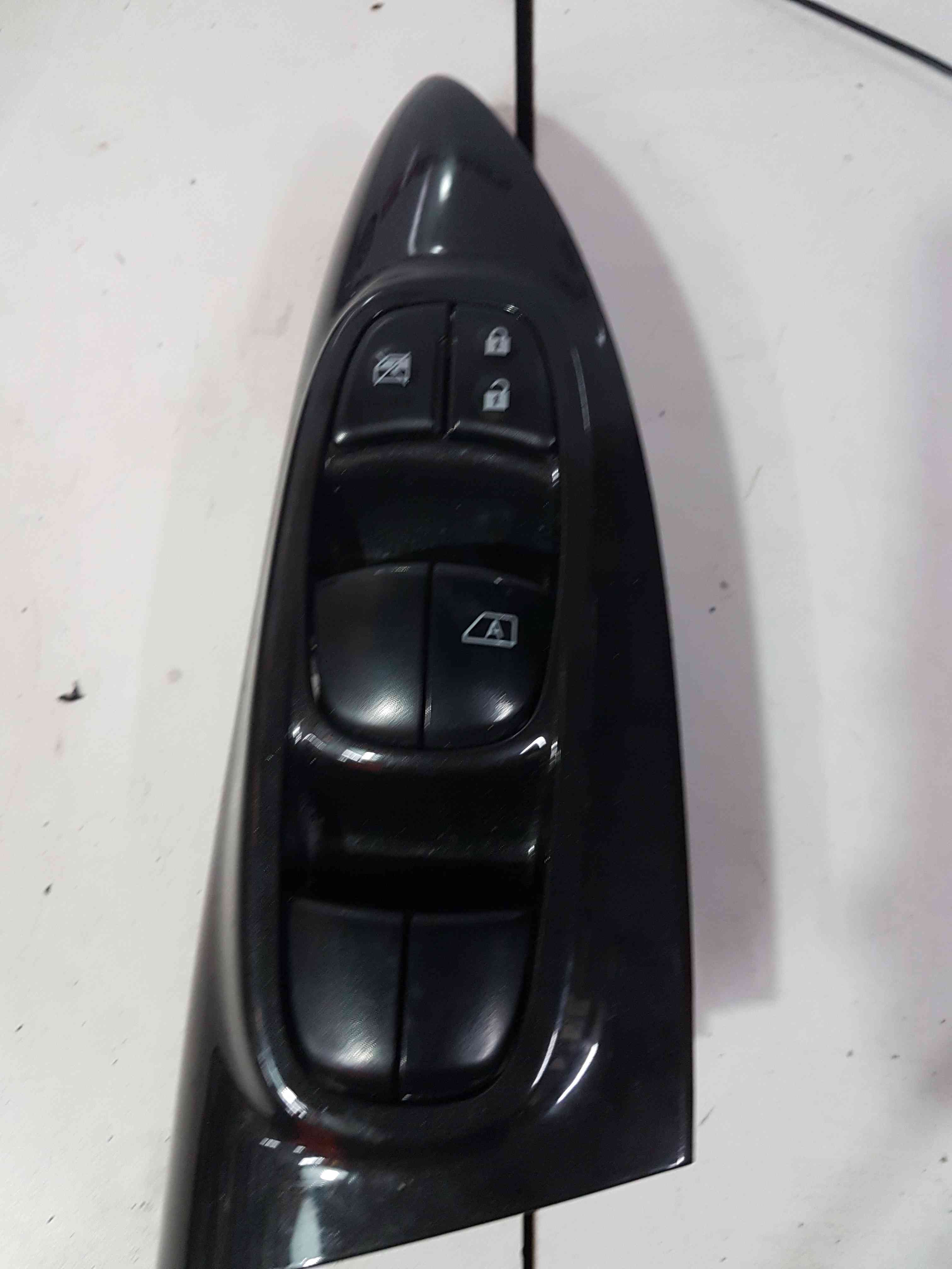 Thumb 3 Nissan Juke MK1 2010-2014 Drivers OSF Front Window Switch Panel 254011Kk0a