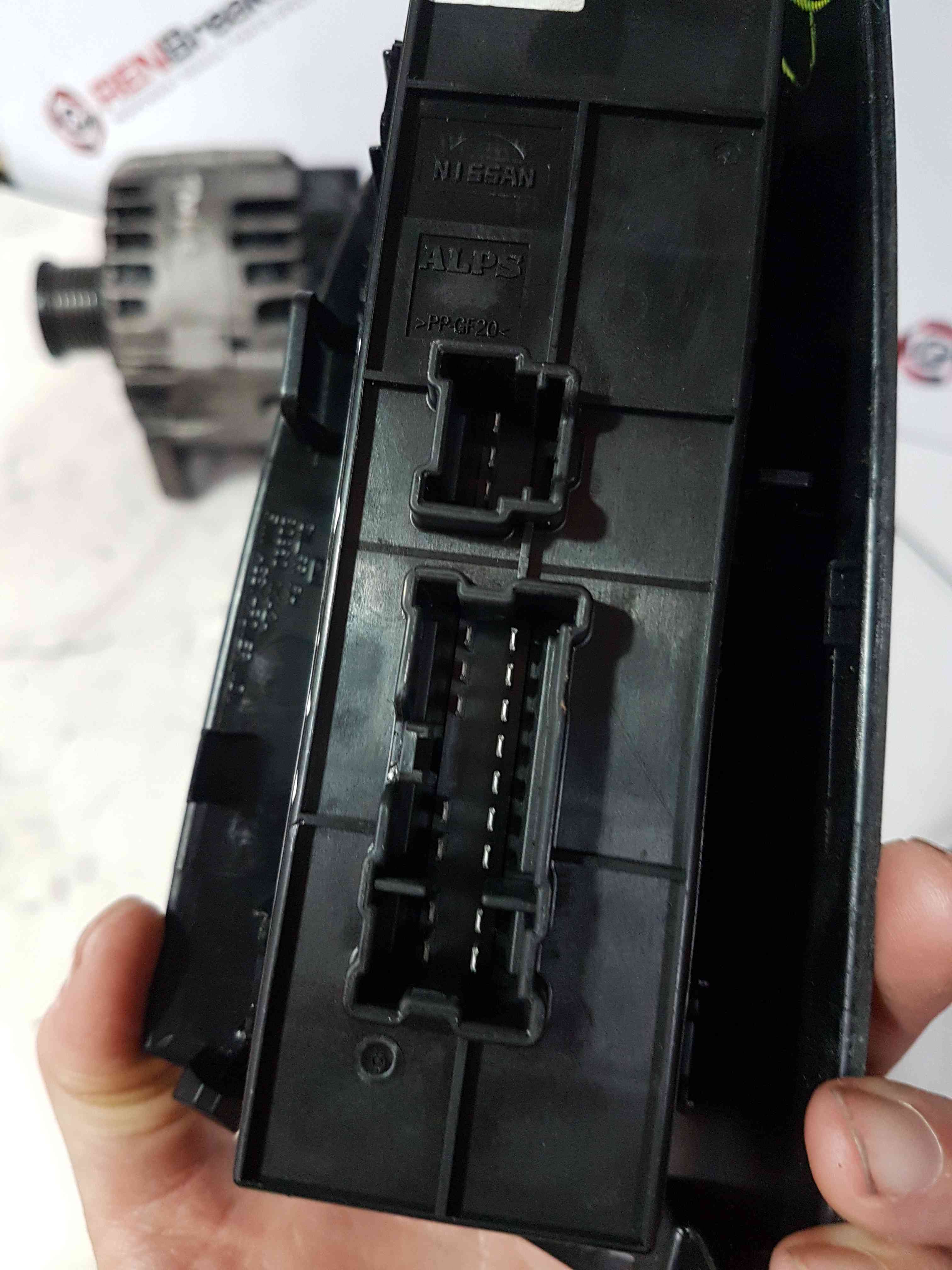 Thumb 5 Nissan Juke MK1 2010-2014 Drivers OSF Front Window Switch Panel 254011Kk0a