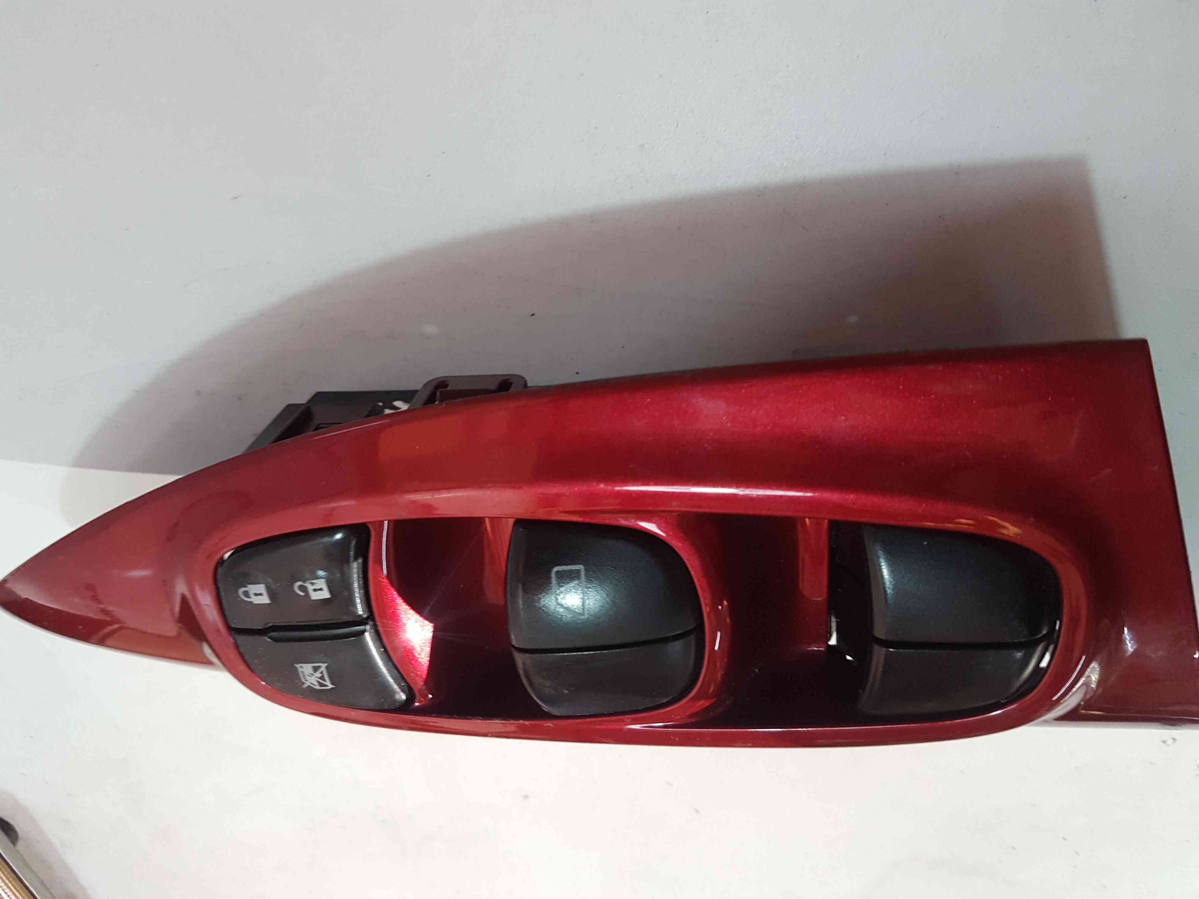 Thumb 3 Nissan Juke MK1 2010-2014 Drivers OSF Front Window Switch Panel 254011Kk0a