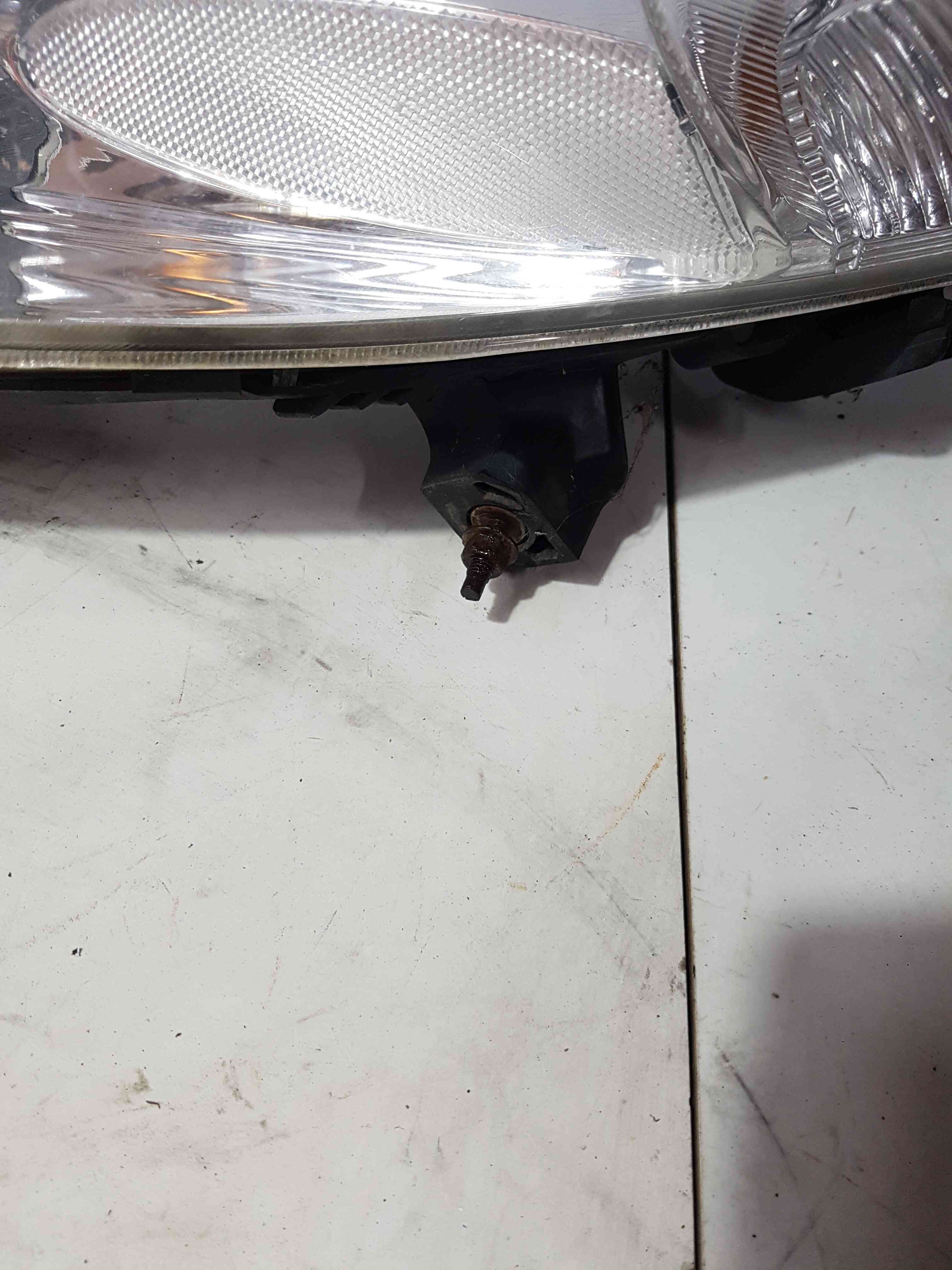 Thumb 3 Nissan Juke MK1 2010-2014 Drivers OSF Headlight