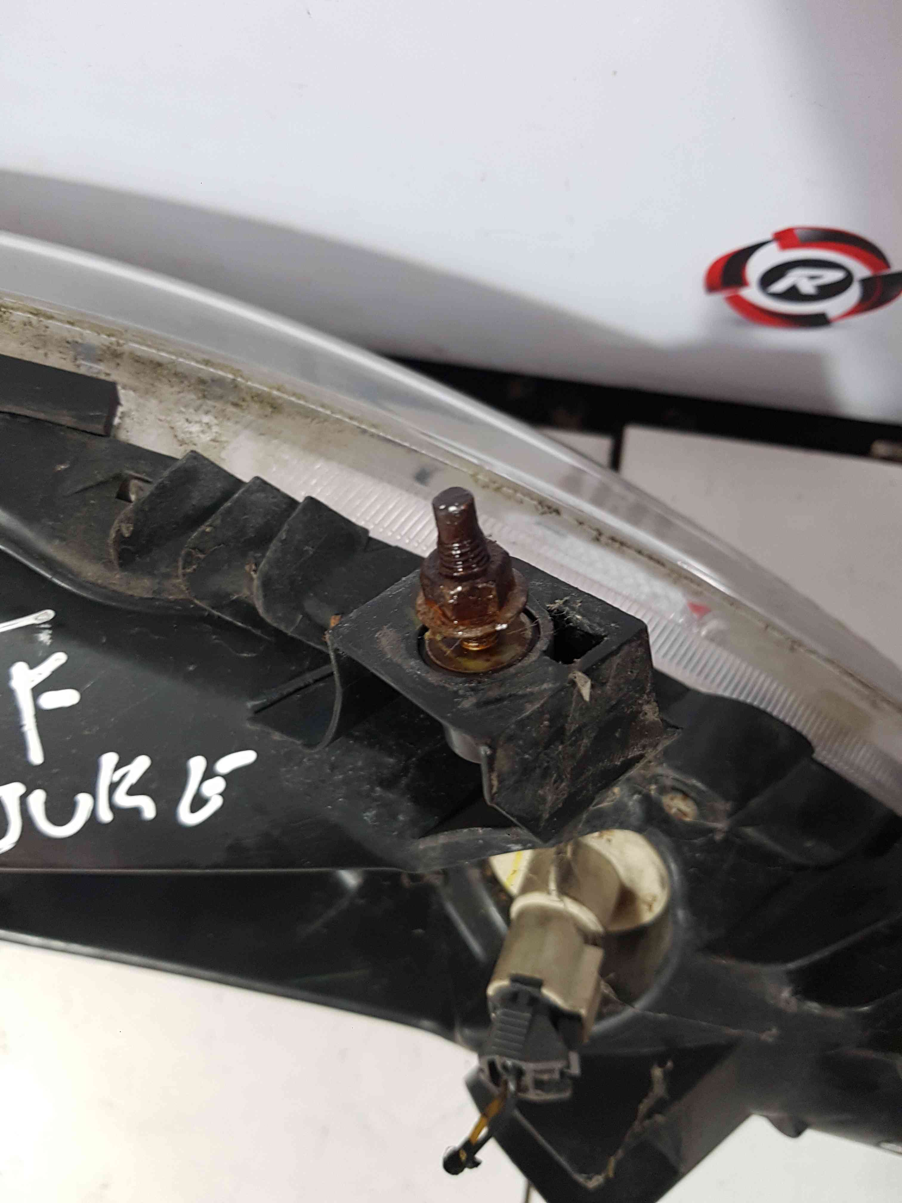 Thumb 5 Nissan Juke MK1 2010-2014 Drivers OSF Headlight