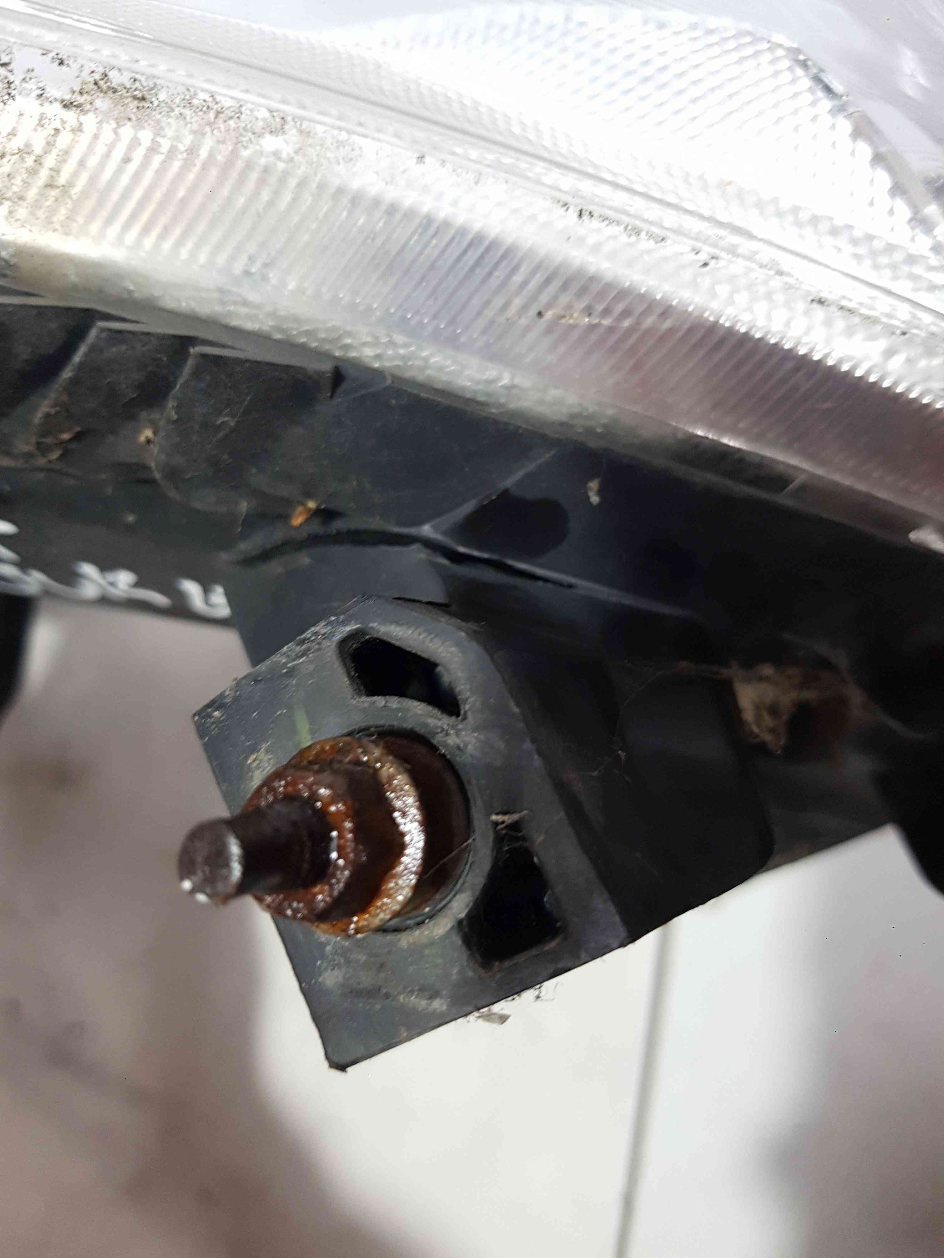 Thumb 6 Nissan Juke MK1 2010-2014 Drivers OSF Headlight