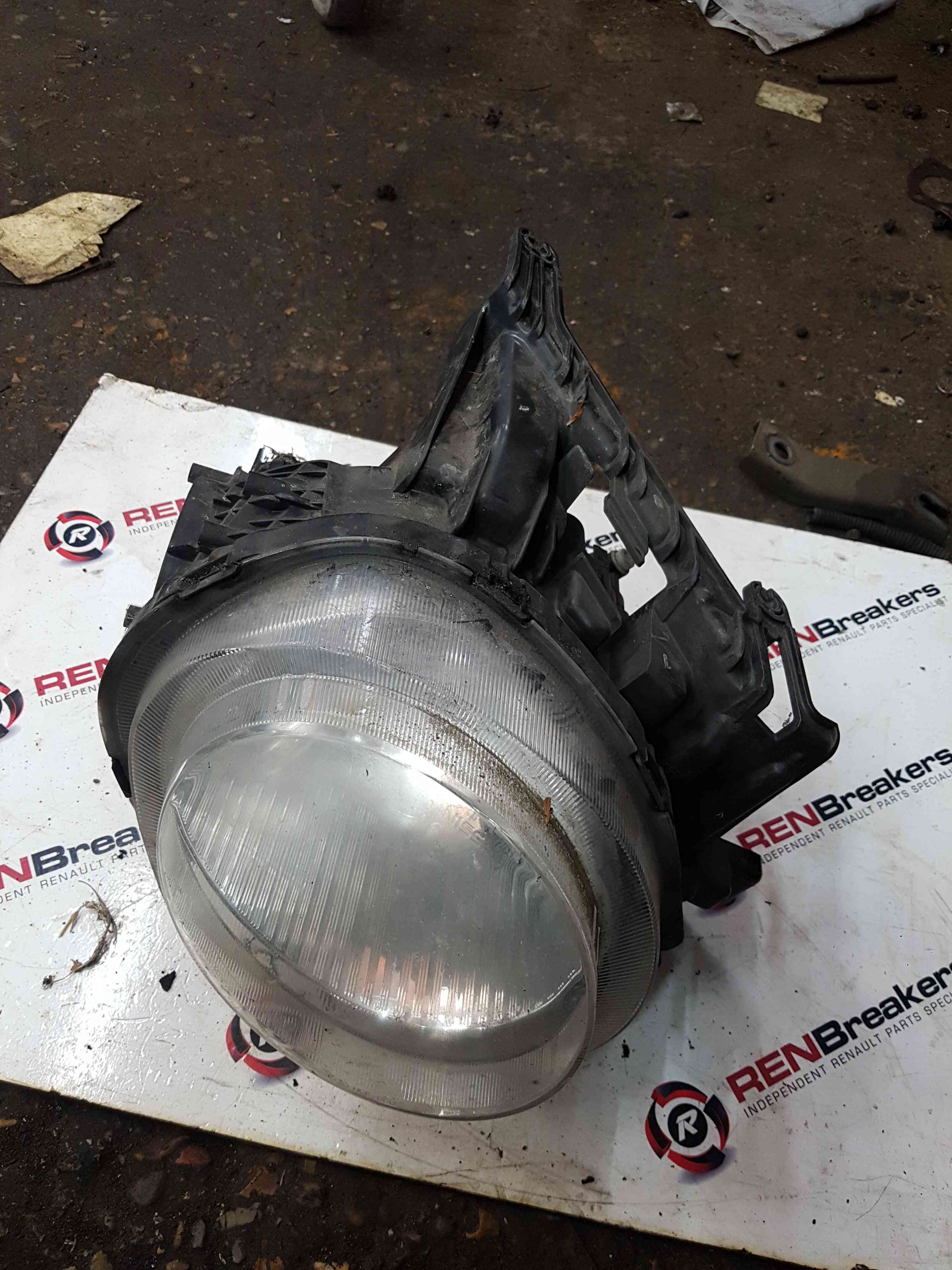 Thumb 2 Nissan Juke MK1 2010-2014 Drivers OSF Headlight Main Beam