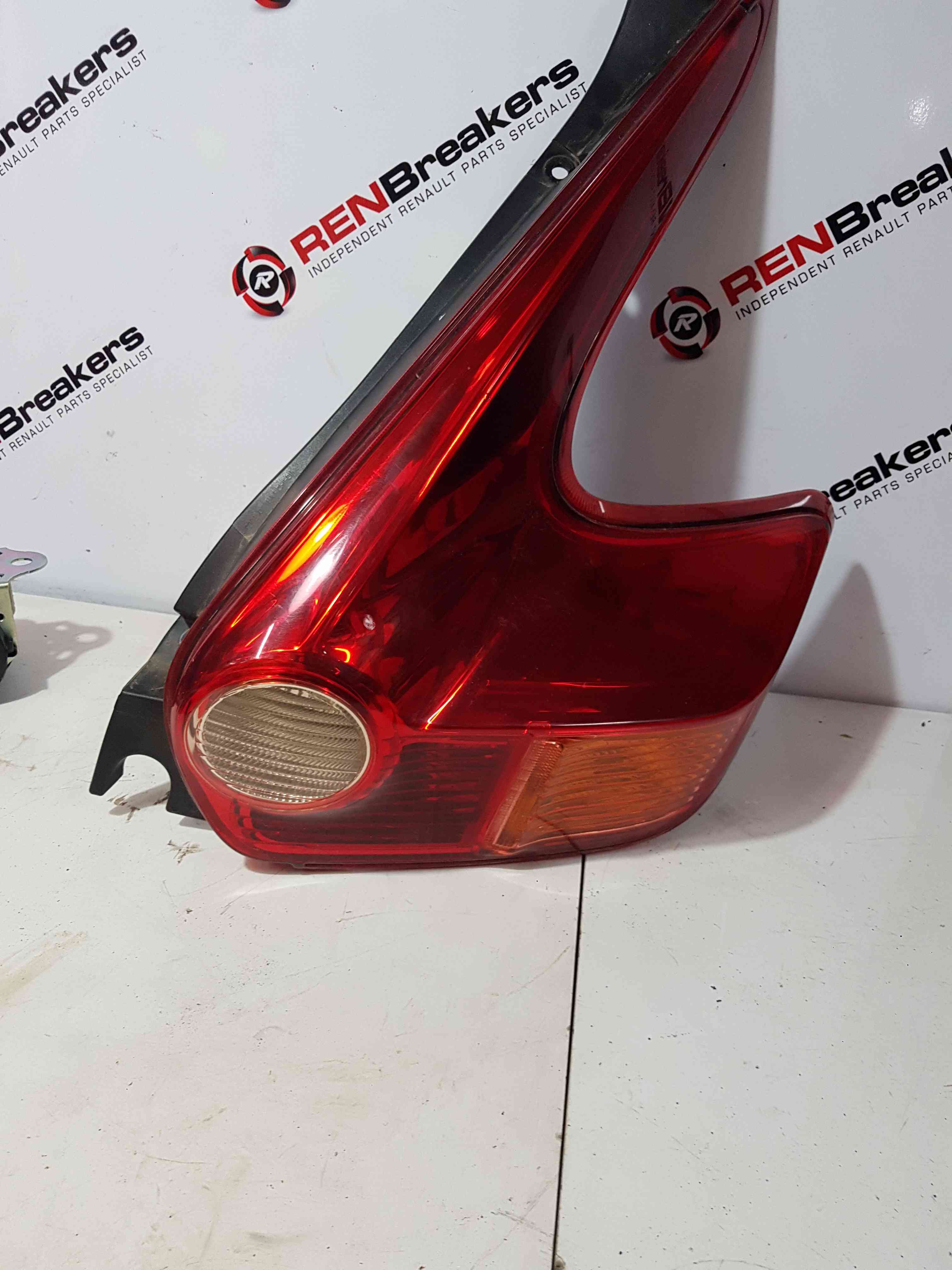 Thumb 3 Nissan Juke MK1 2010-2014 Drivers OSR Rear Light