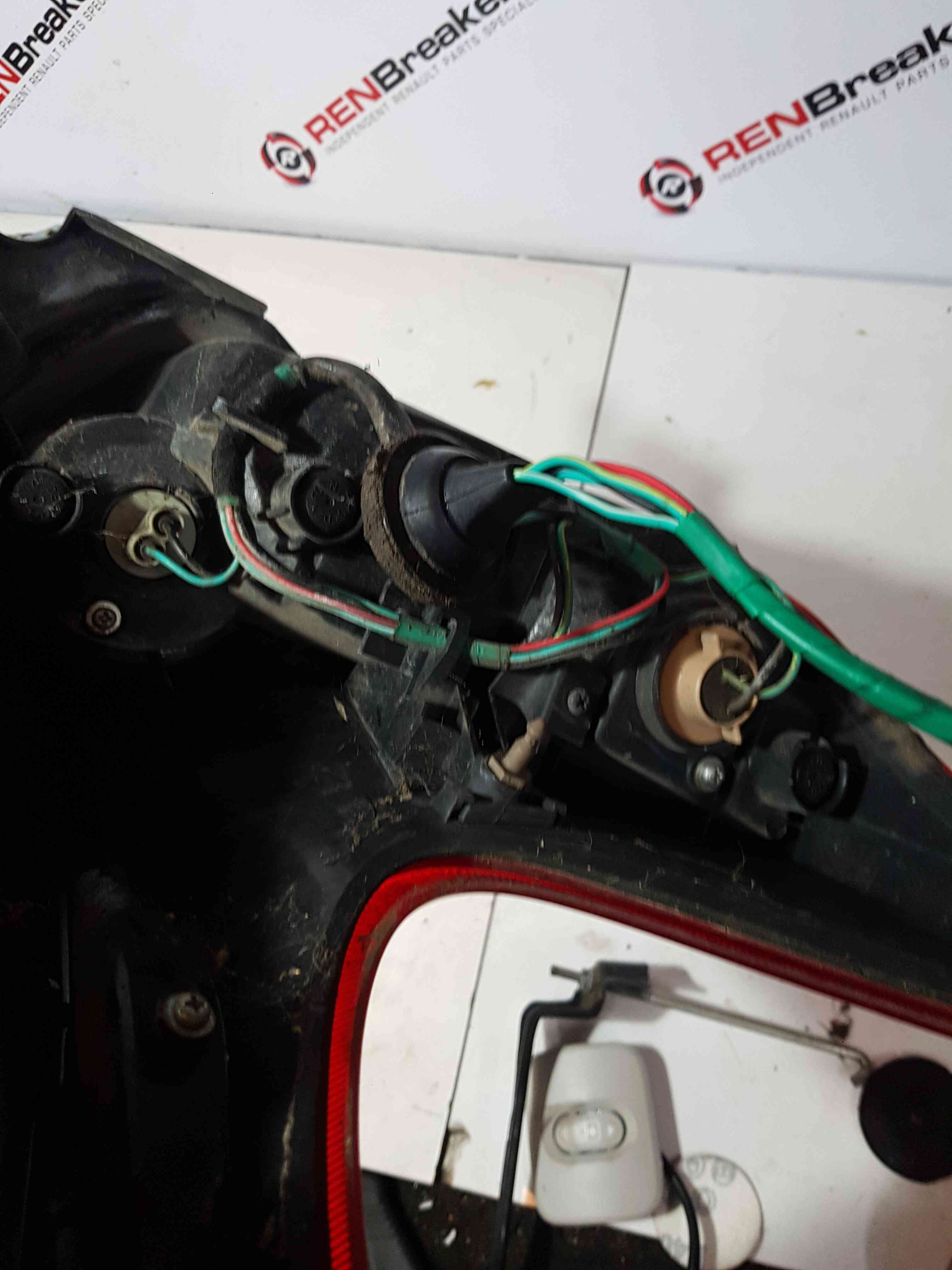 Thumb 4 Nissan Juke MK1 2010-2014 Drivers OSR Rear Light