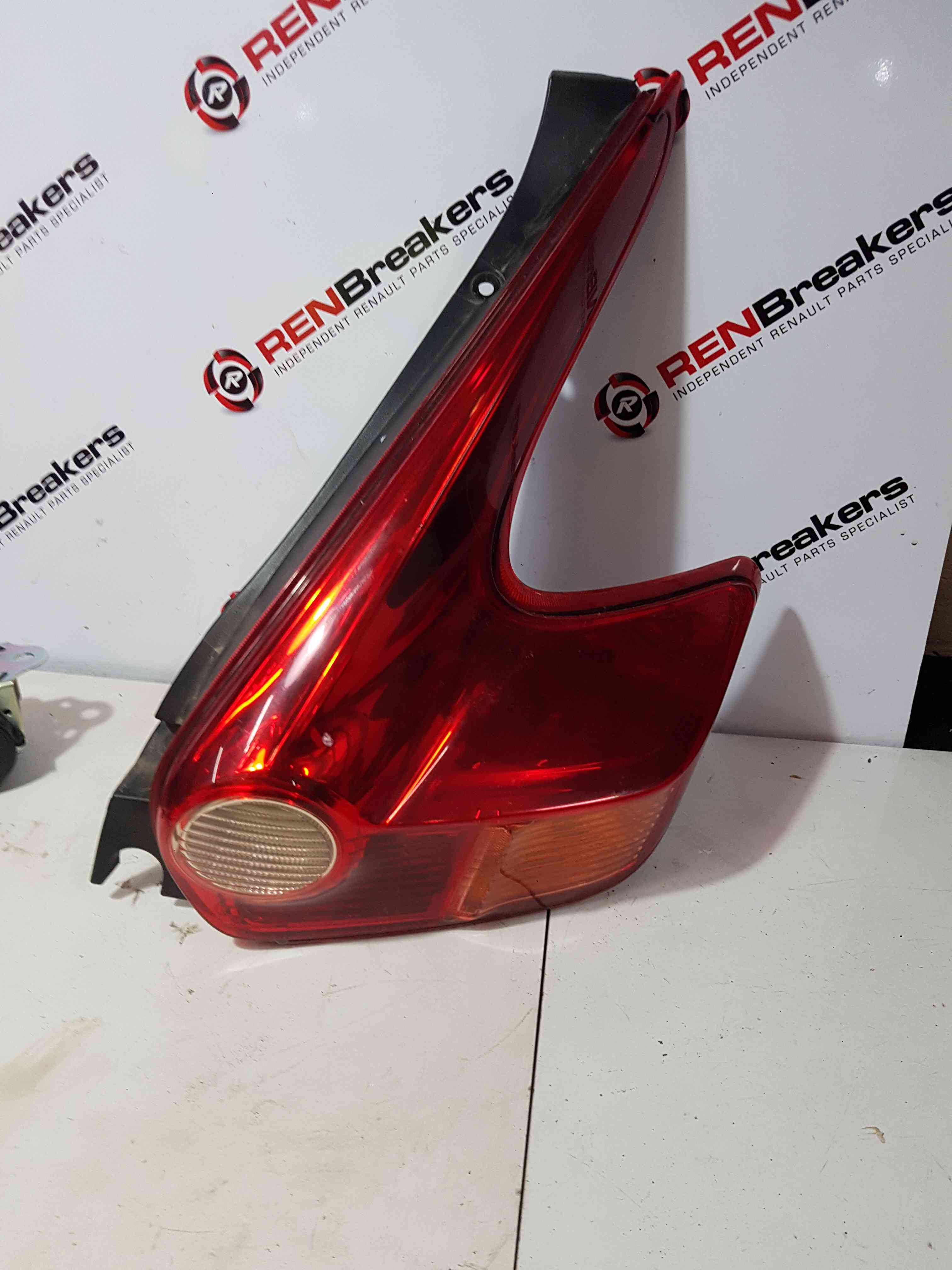 Thumb 5 Nissan Juke MK1 2010-2014 Drivers OSR Rear Light