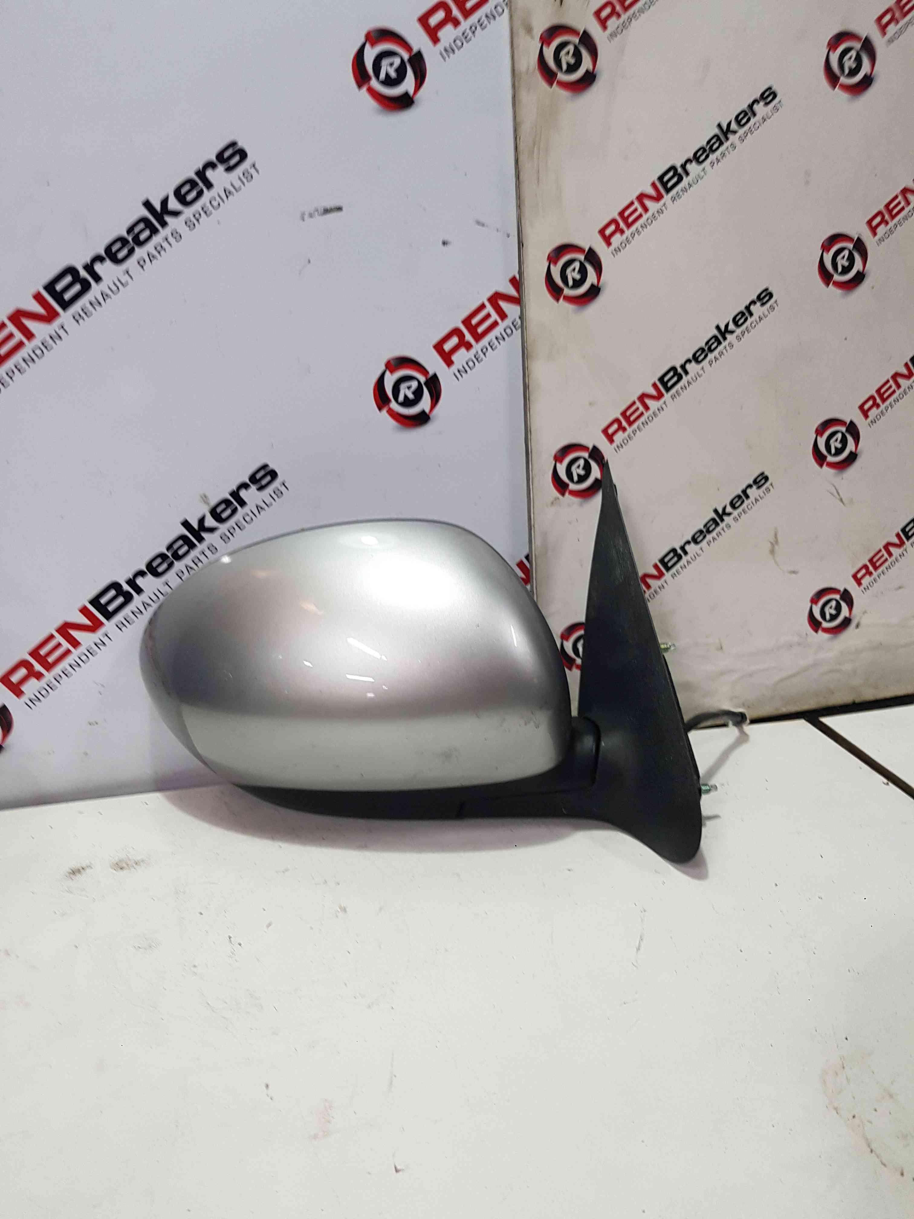 Thumb 7 Nissan Juke MK1 2010-2014 Drivers Os Wing Mirror Silver
