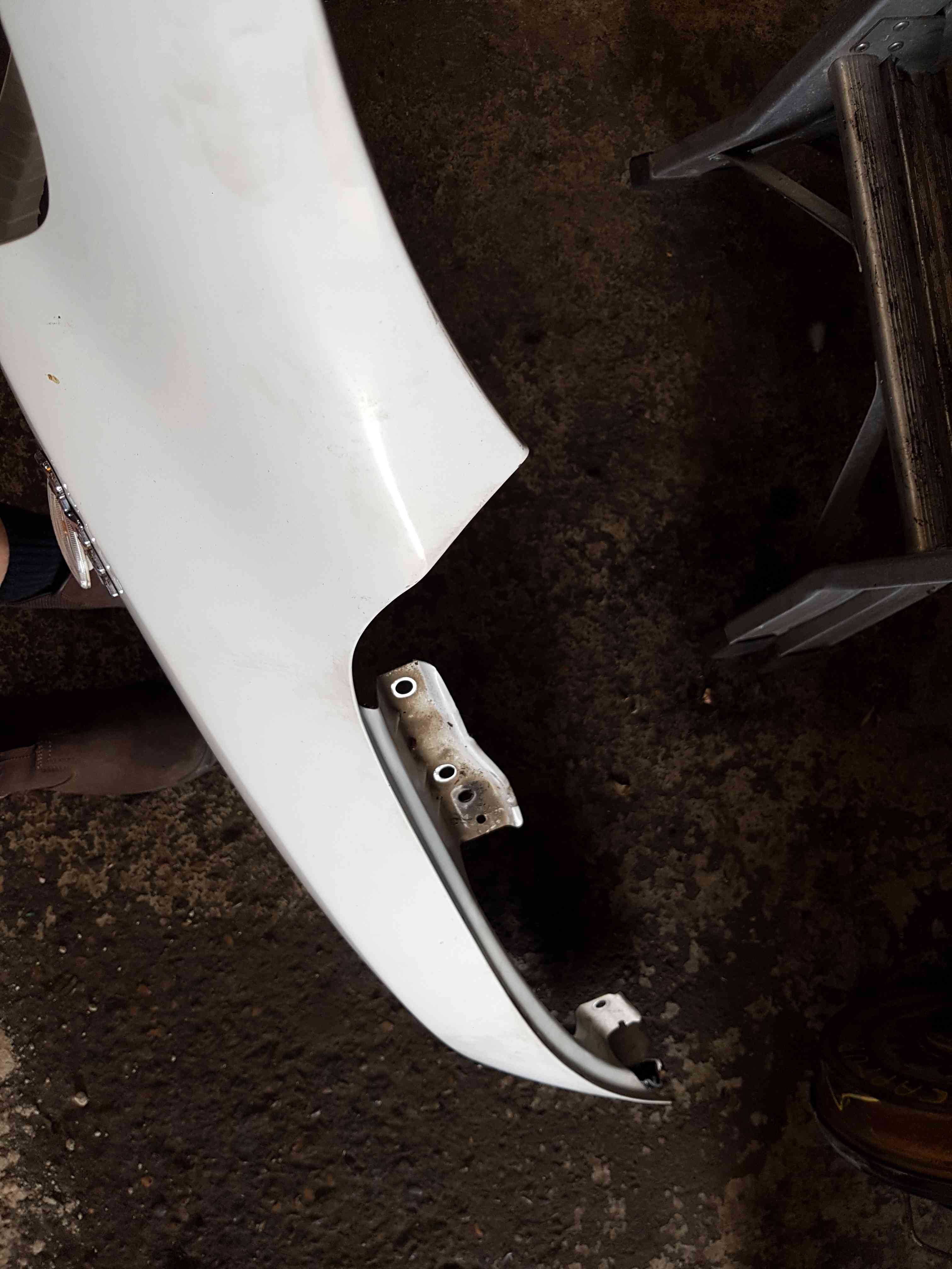 Thumb 3 Nissan Juke MK1 2010-2014 Drivers Os Wing White 326