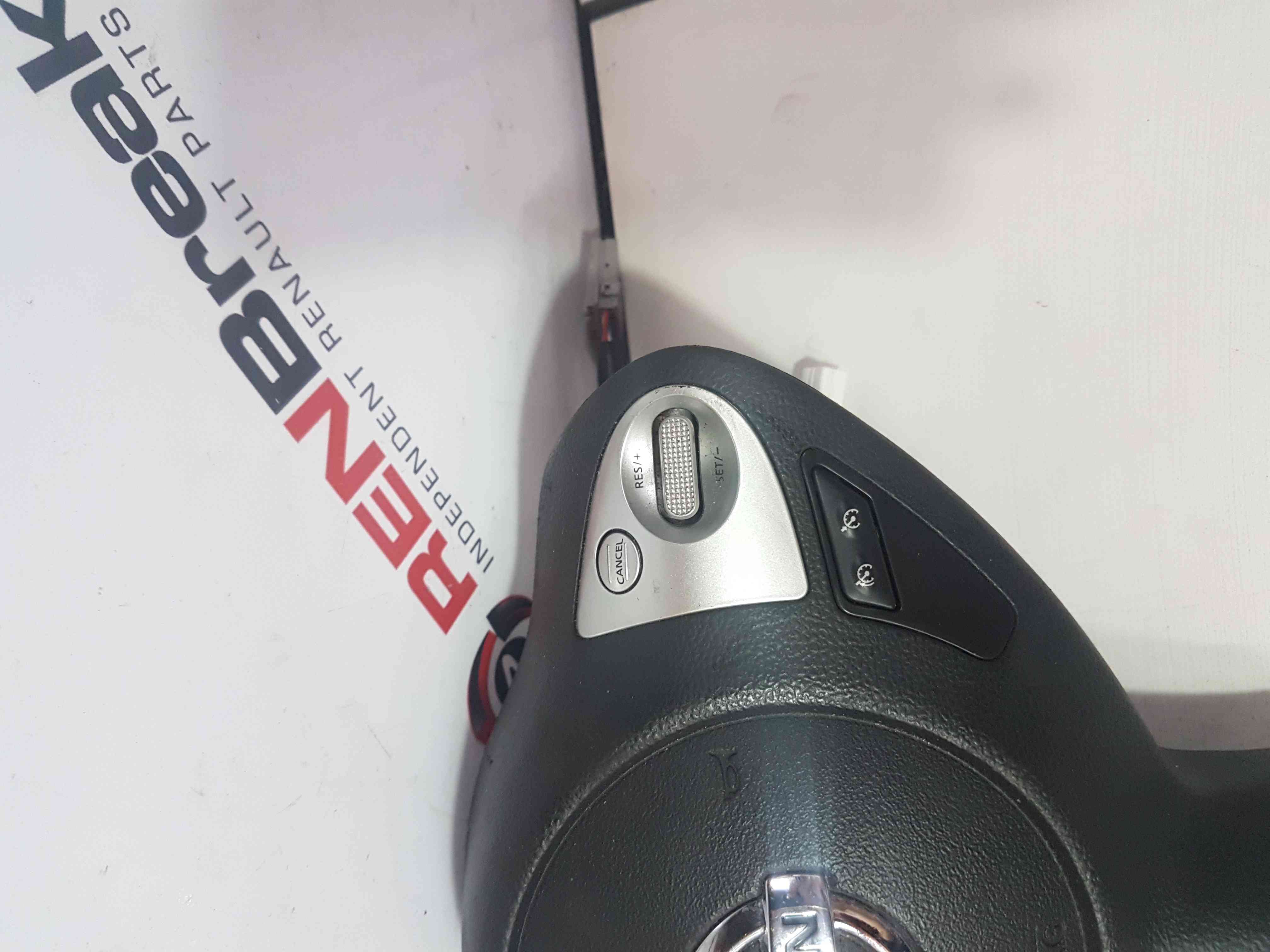 Thumb 5 Nissan Juke MK1 2010-2014 Drivers Side Airbag 985101KA8B