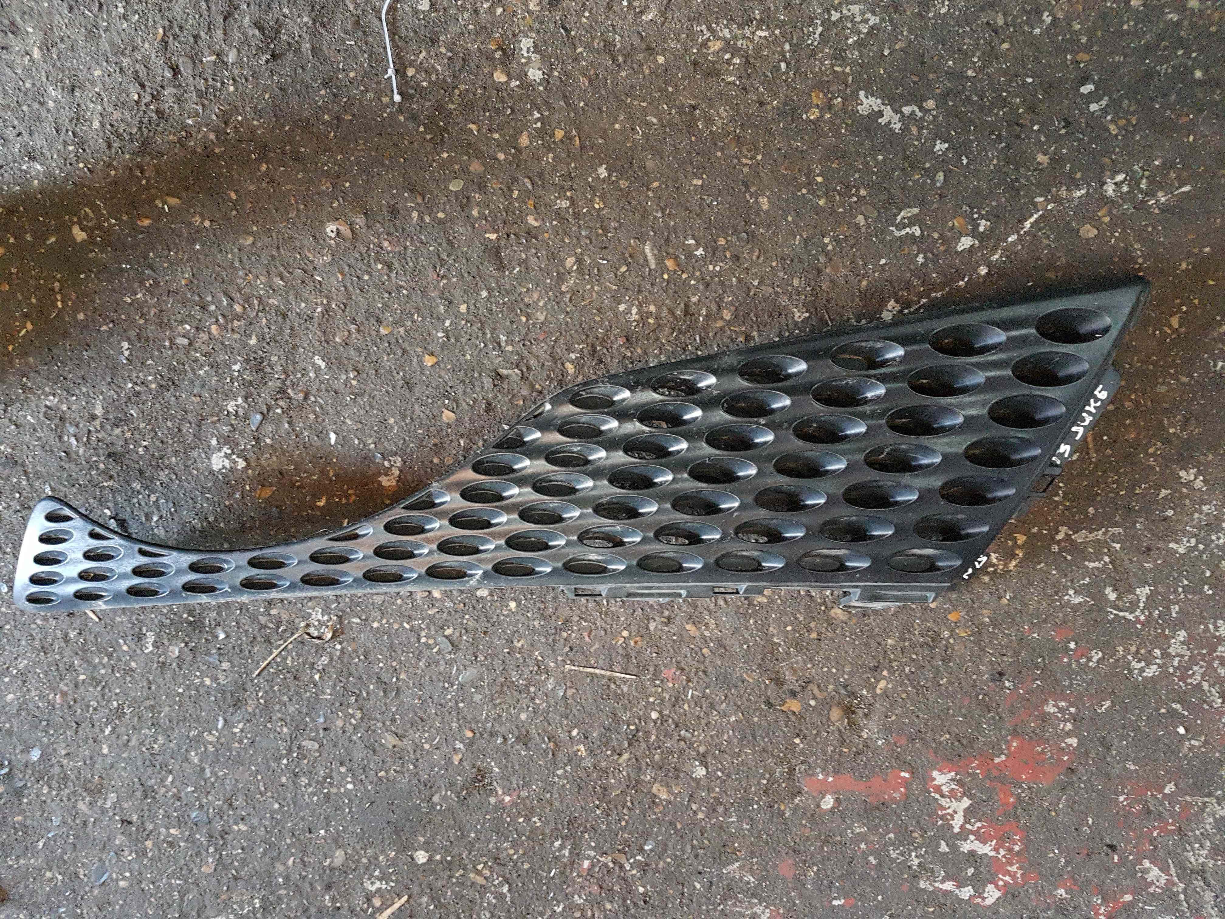Thumb 4 Nissan Juke MK1 2010-2014 Front Grill NSF Passenger  620701Ka6a
