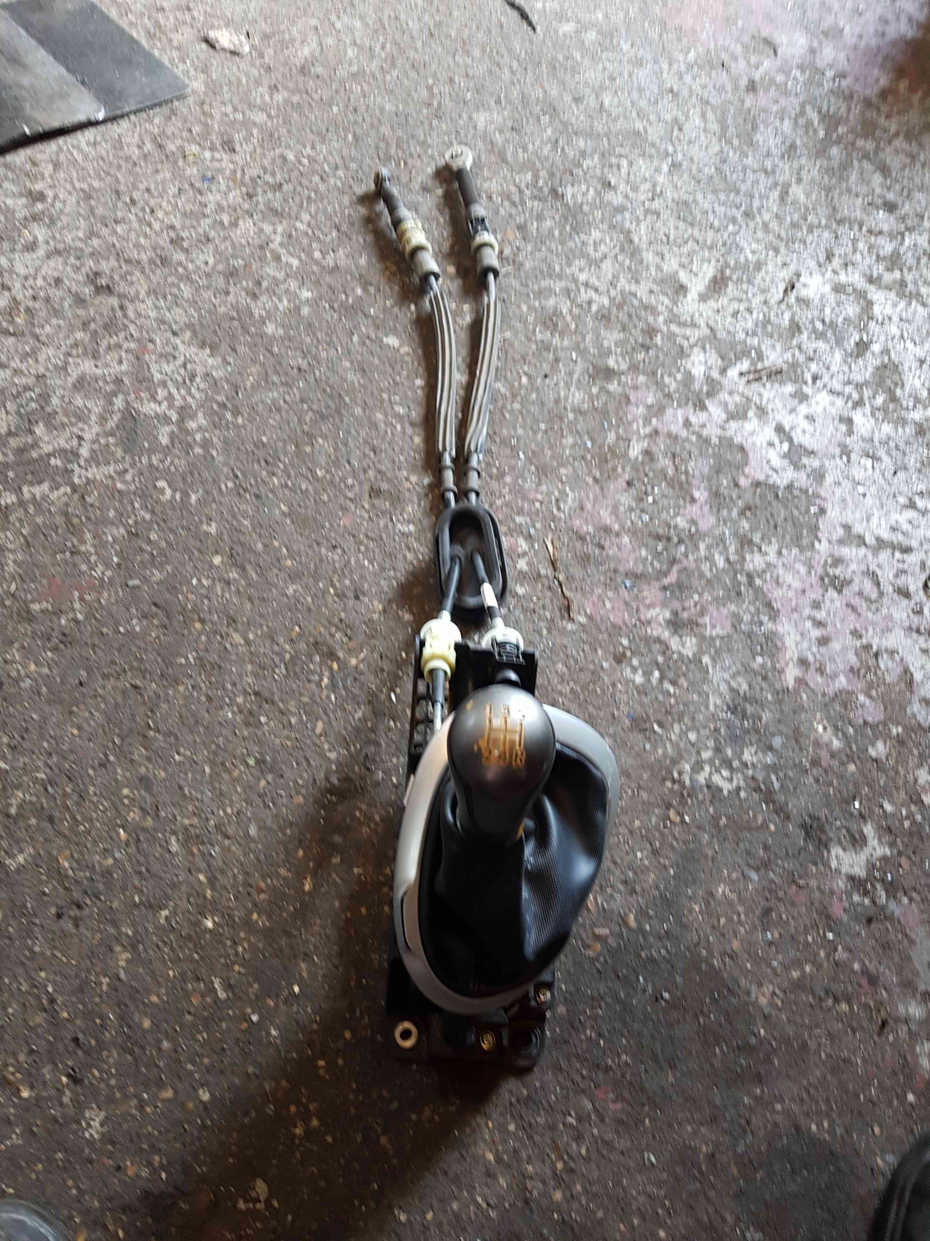 Thumb 3 Nissan Juke MK1 2010-2014 Gearstick Mechanism + Cables Linkages 5 Speed