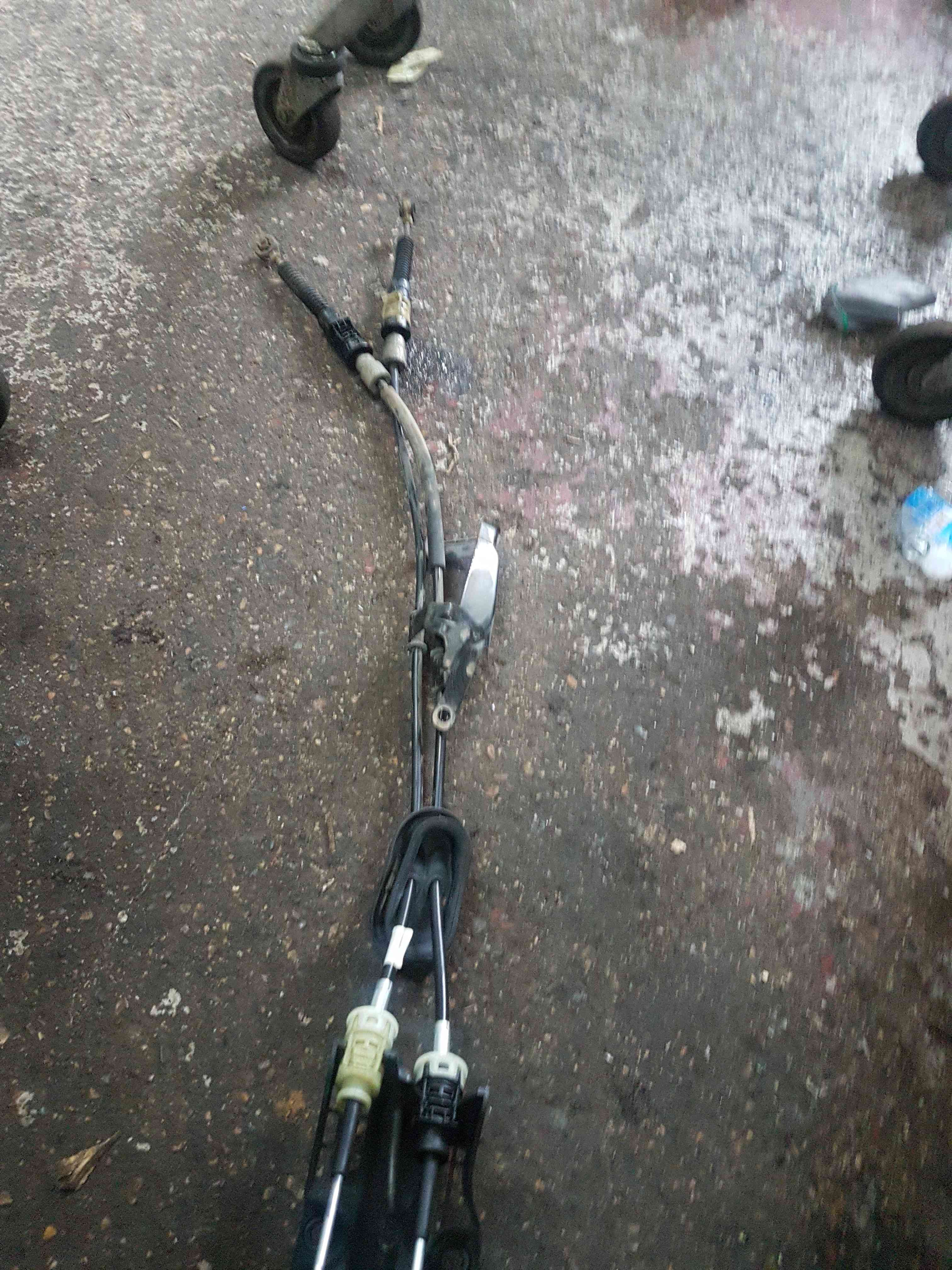 Thumb 7 Nissan Juke MK1 2010-2014 Gearstick Mechanism + Cables Linkages 6 Speed