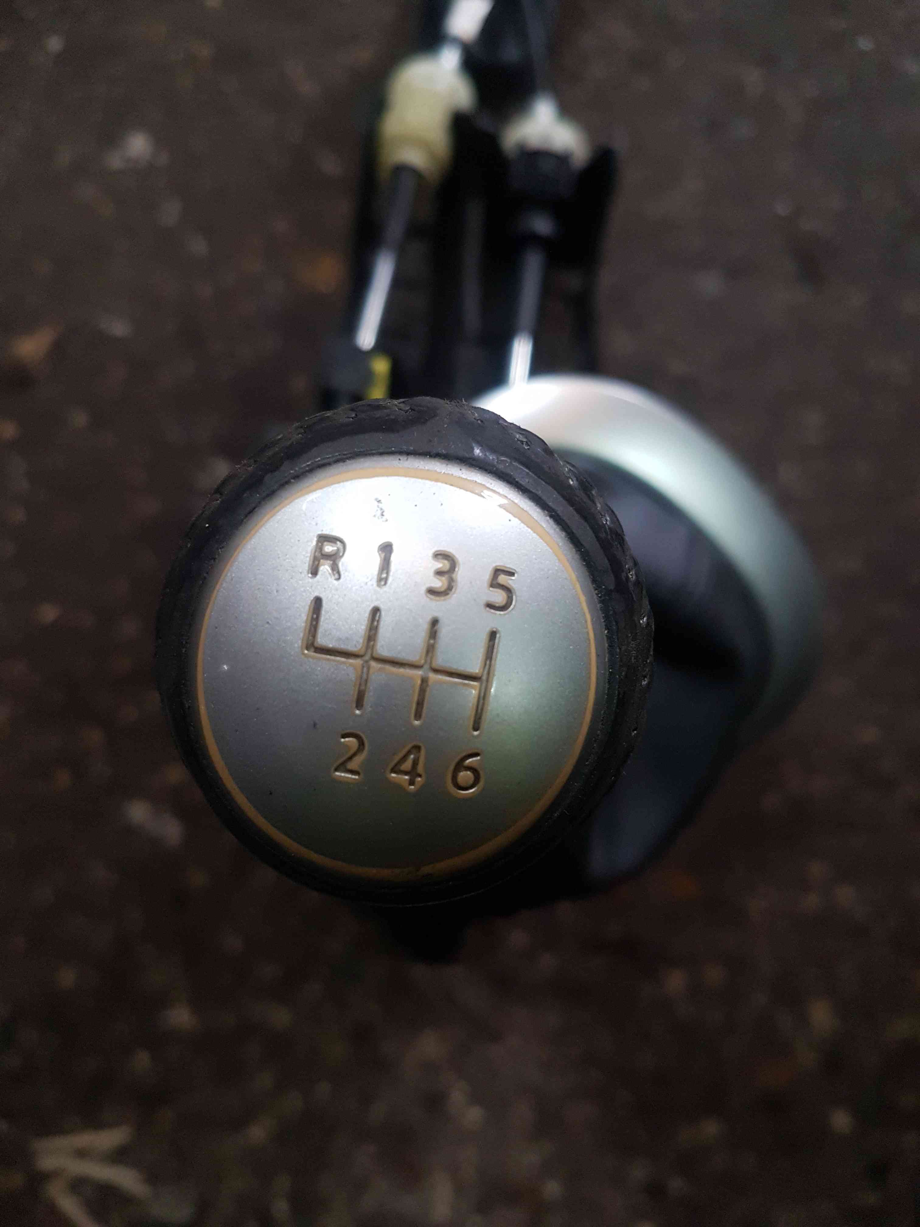 Thumb 8 Nissan Juke MK1 2010-2014 Gearstick Mechanism + Cables Linkages 6 Speed