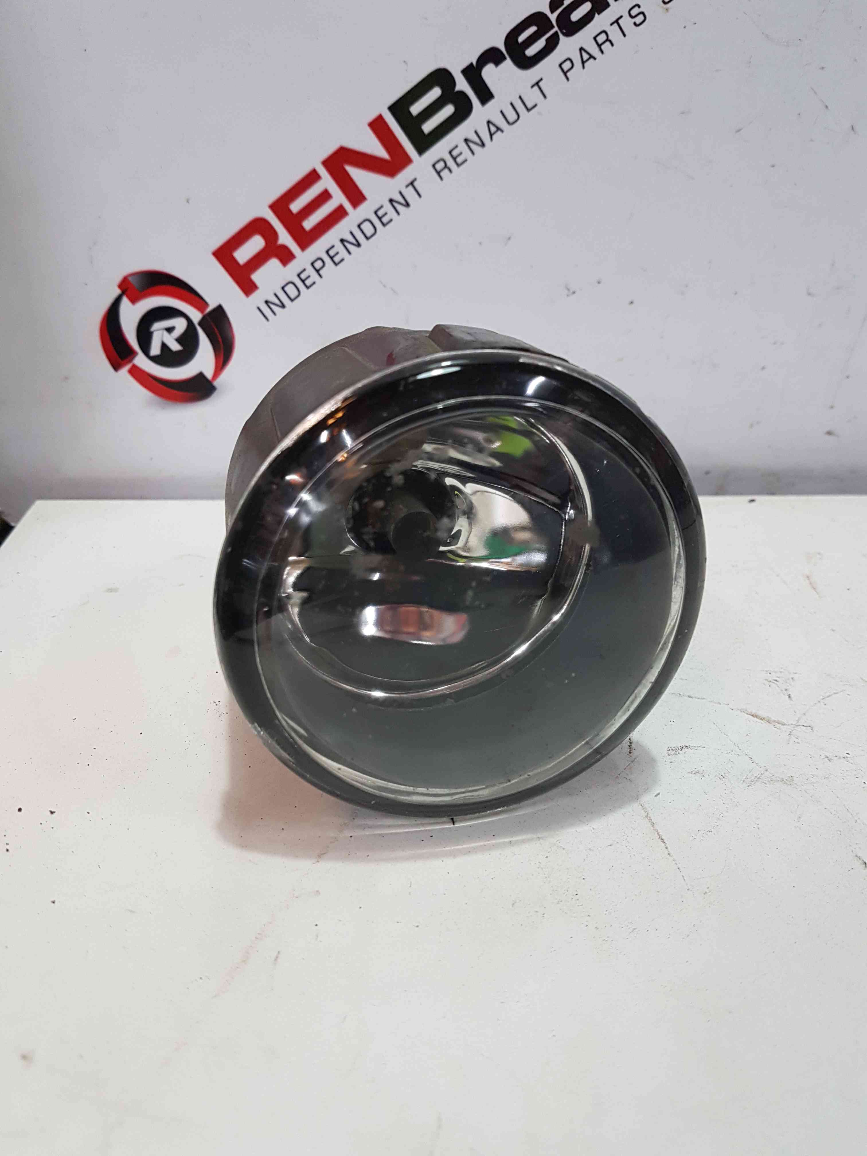 Thumb 2 Nissan Juke MK1 2010-2014 NSF Passenger FOG Light 