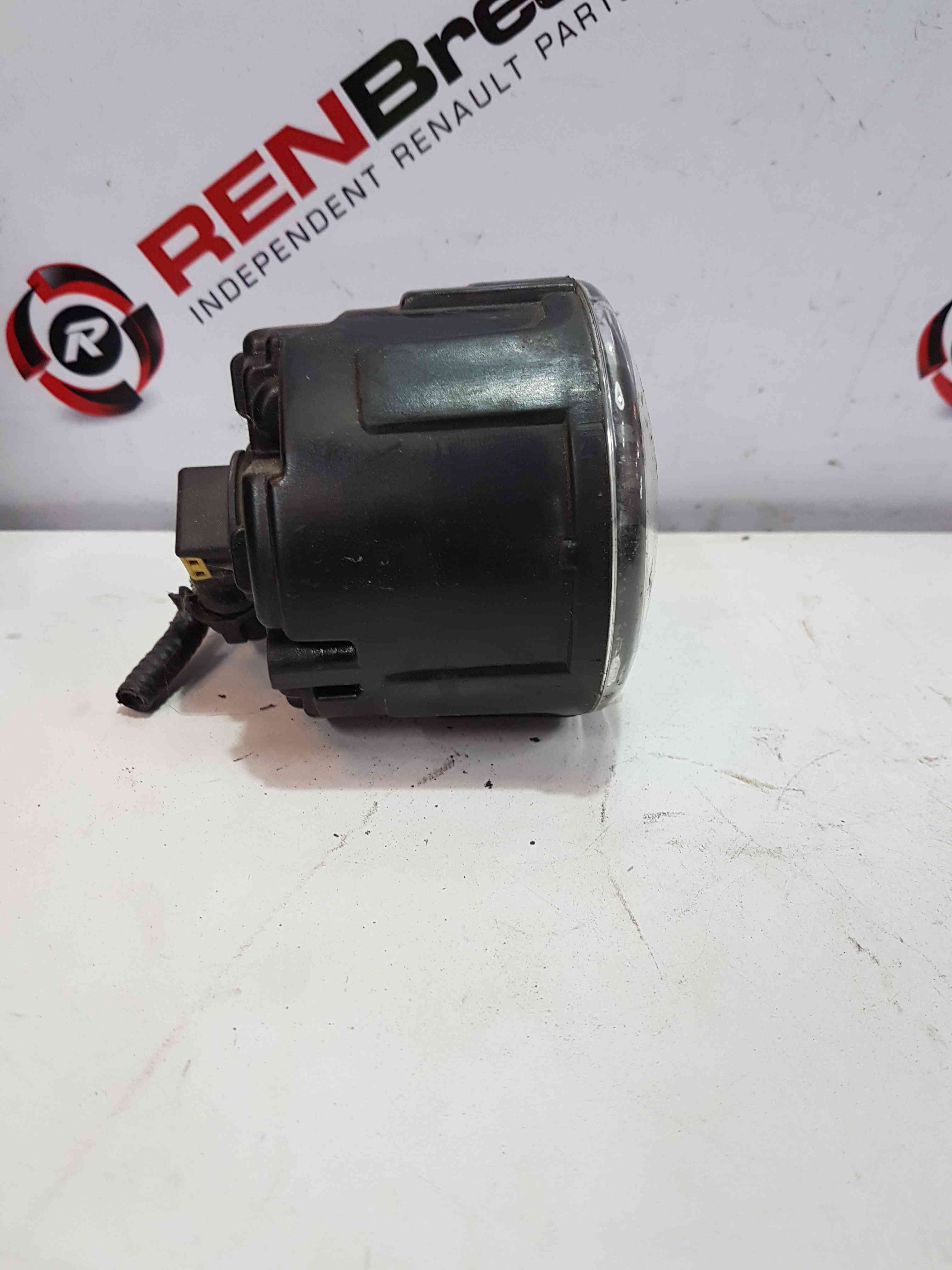 Thumb 6 Nissan Juke MK1 2010-2014 NSF Passenger FOG Light 