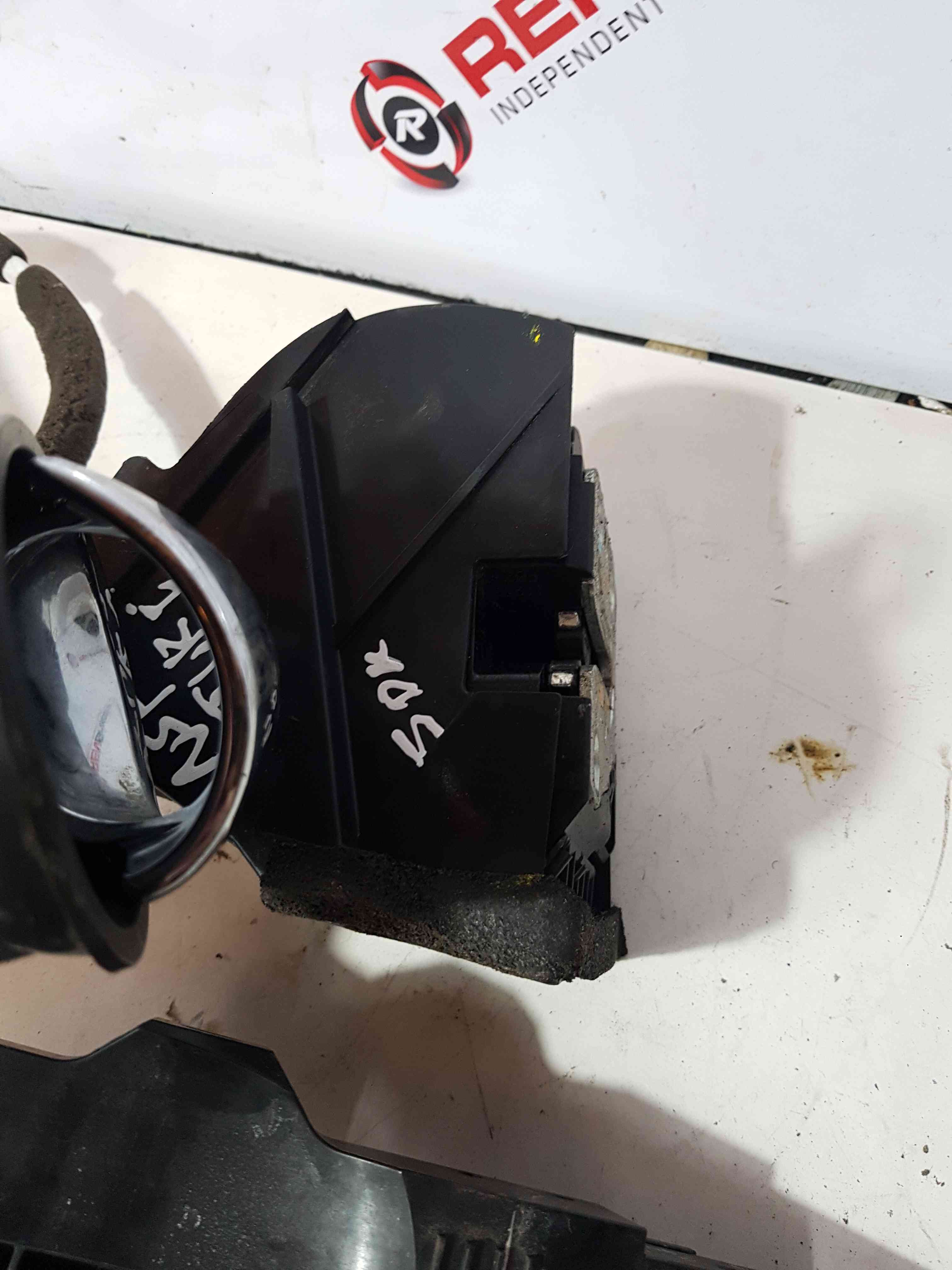 Thumb 6 Nissan Juke MK1 2010-2014 Passenger NSF Front Door Lock Mechanism