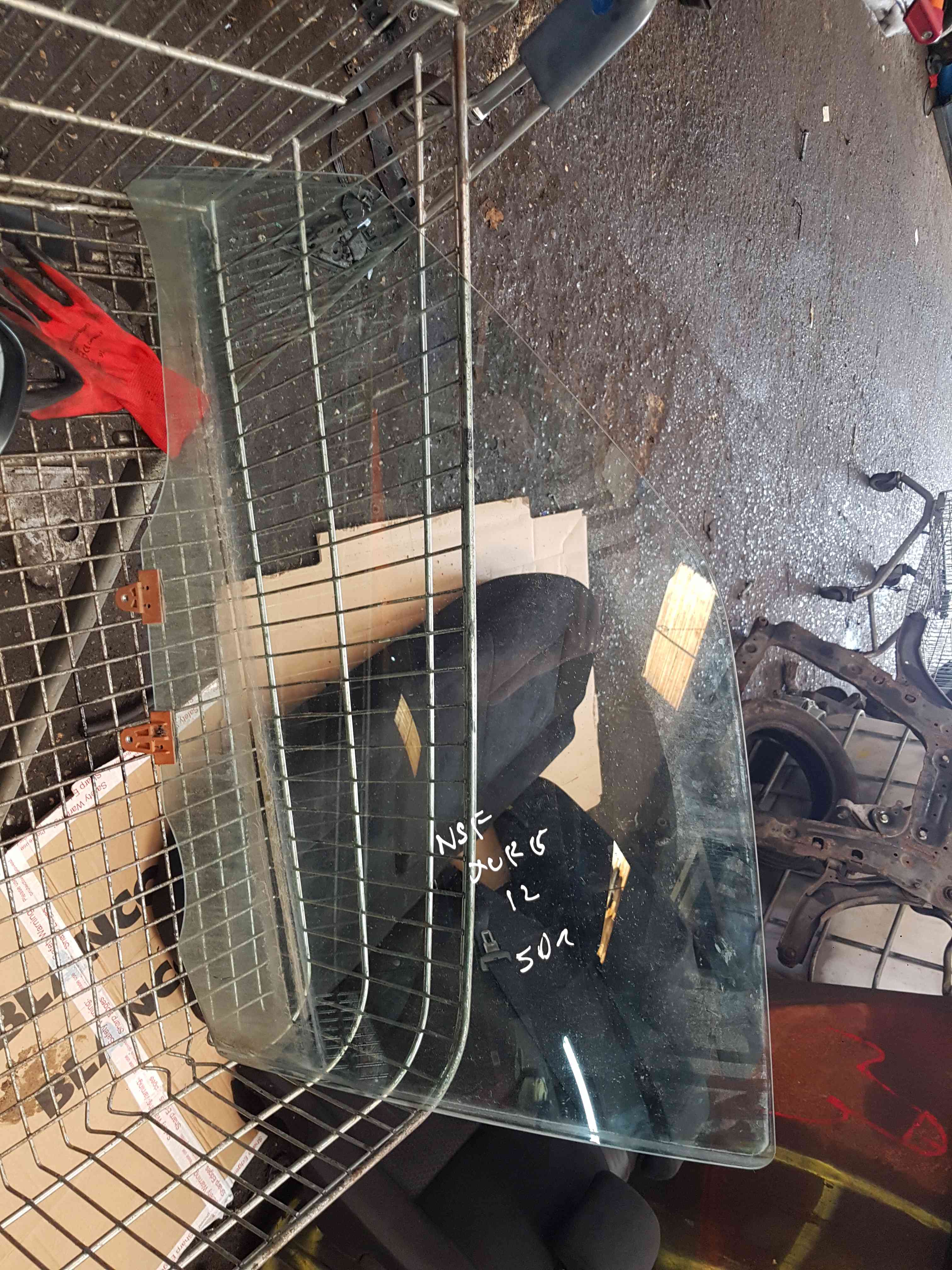 Thumb 4 Nissan Juke MK1 2010-2014 Passenger NSF Front Window Glass