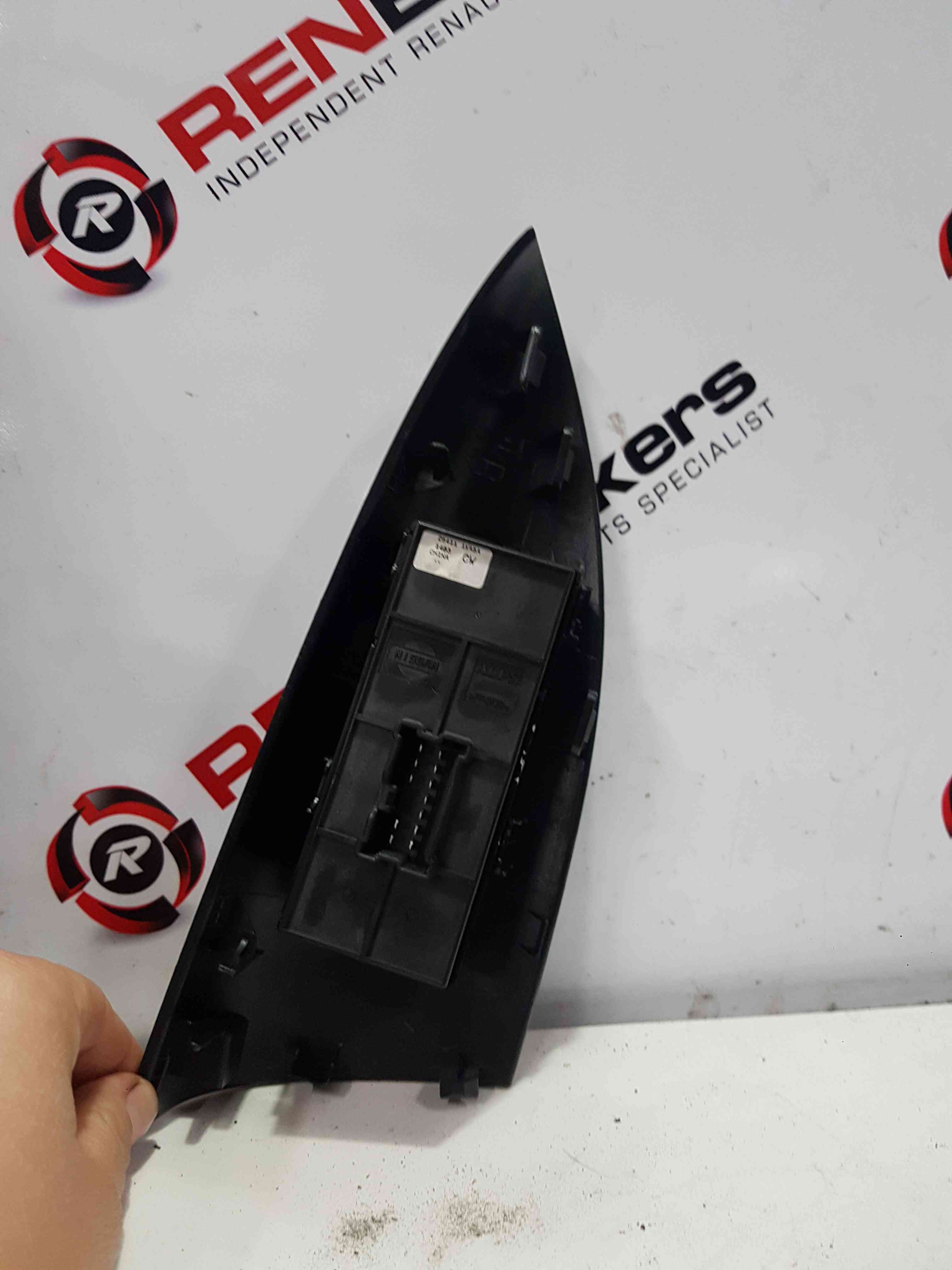 Thumb 6 Nissan Juke MK1 2010-2014 Passenger NSF Front Window Switch Panel 254111Ka5a