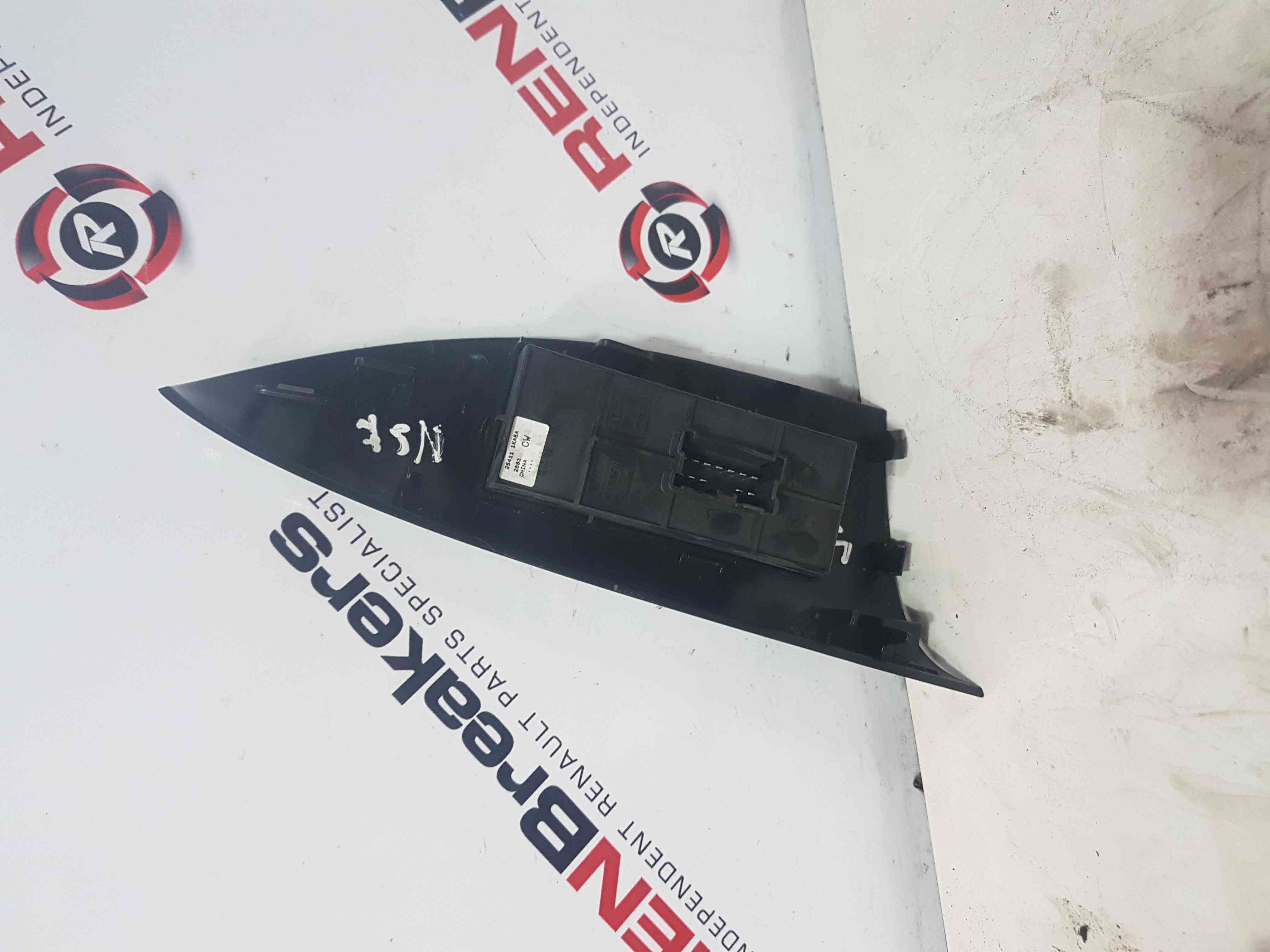 Thumb 4 Nissan Juke MK1 2010-2014 Passenger NSF Front Window Switch Panel 254111KA5A