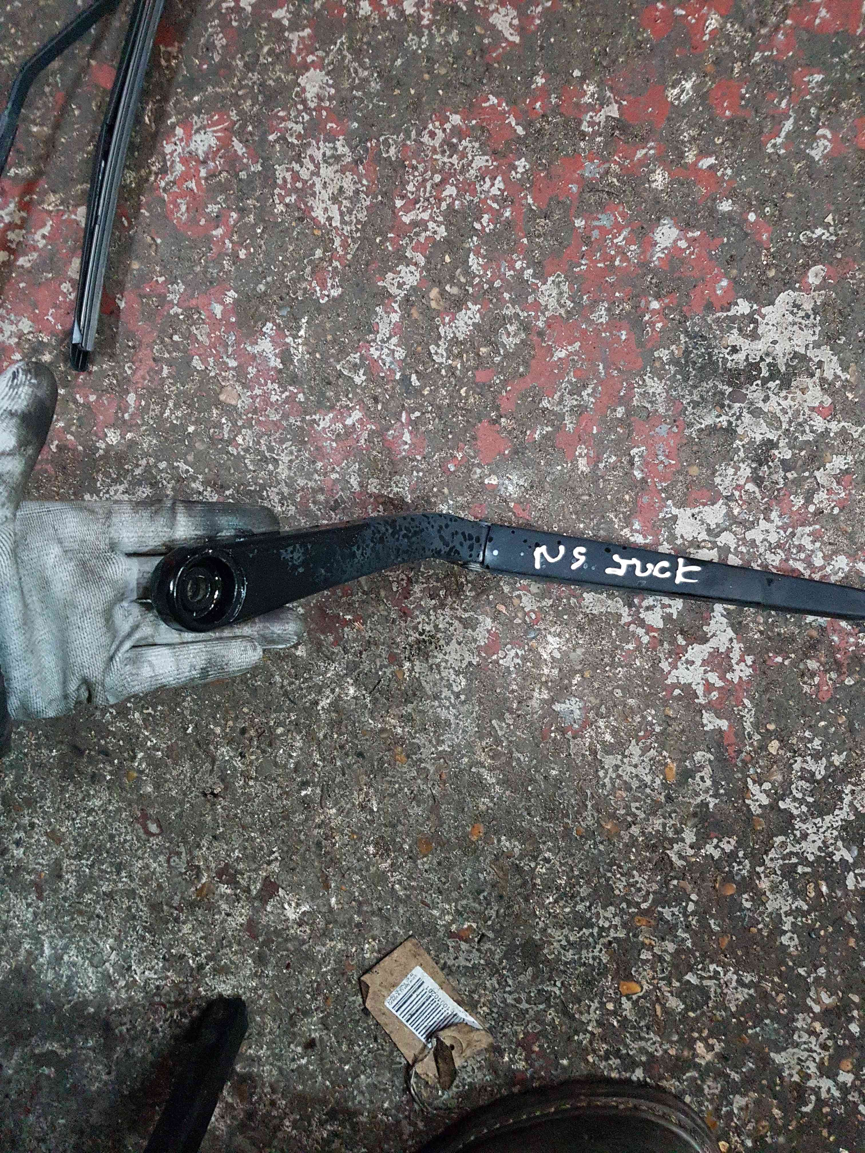 Thumb 4 Nissan Juke MK1 2010-2014 Passenger NSF Front Wiper ARM