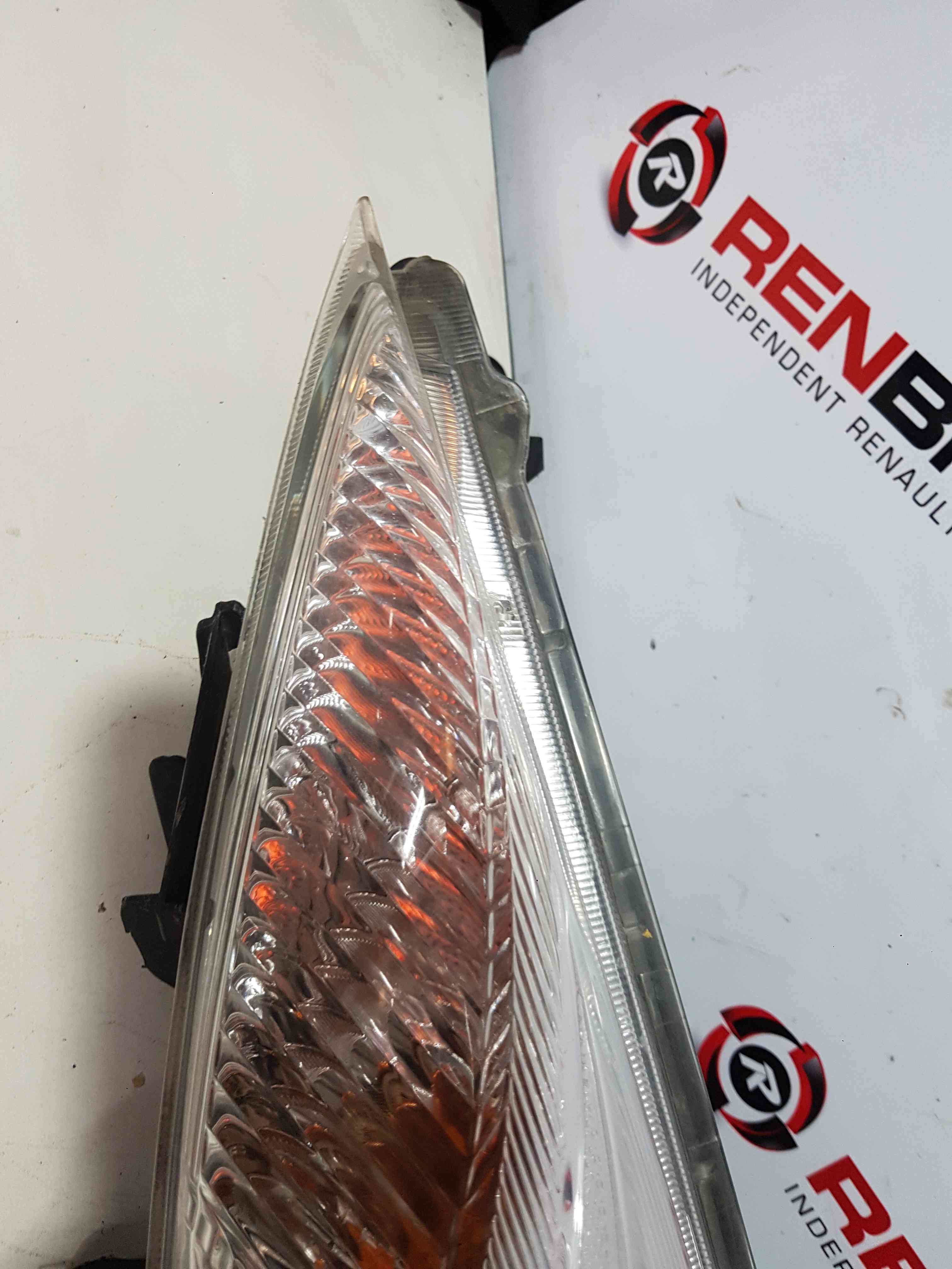 Thumb 5 Nissan Juke MK1 2010-2014 Passenger NSF Headlight