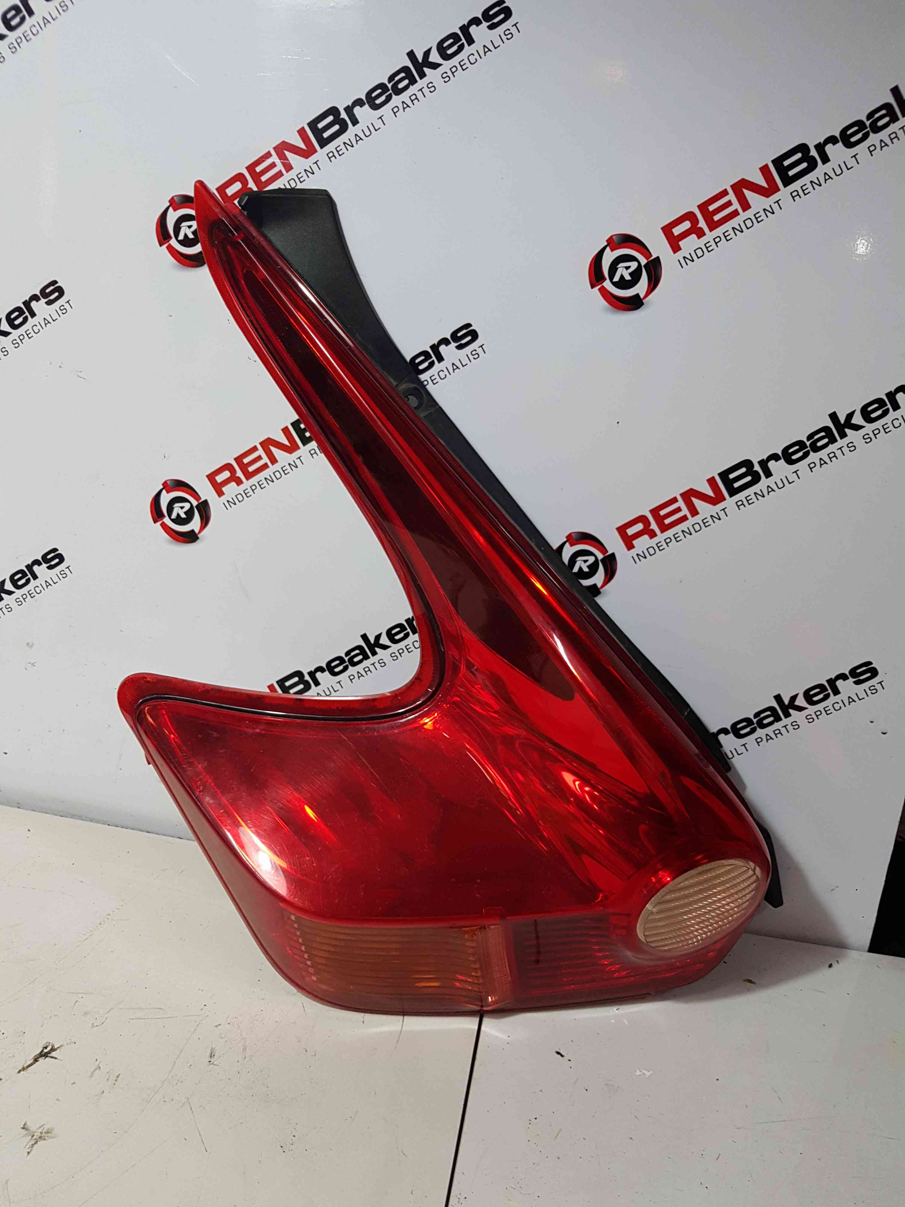 Thumb 2 Nissan Juke MK1 2010-2014 Passenger NSR Rear Light