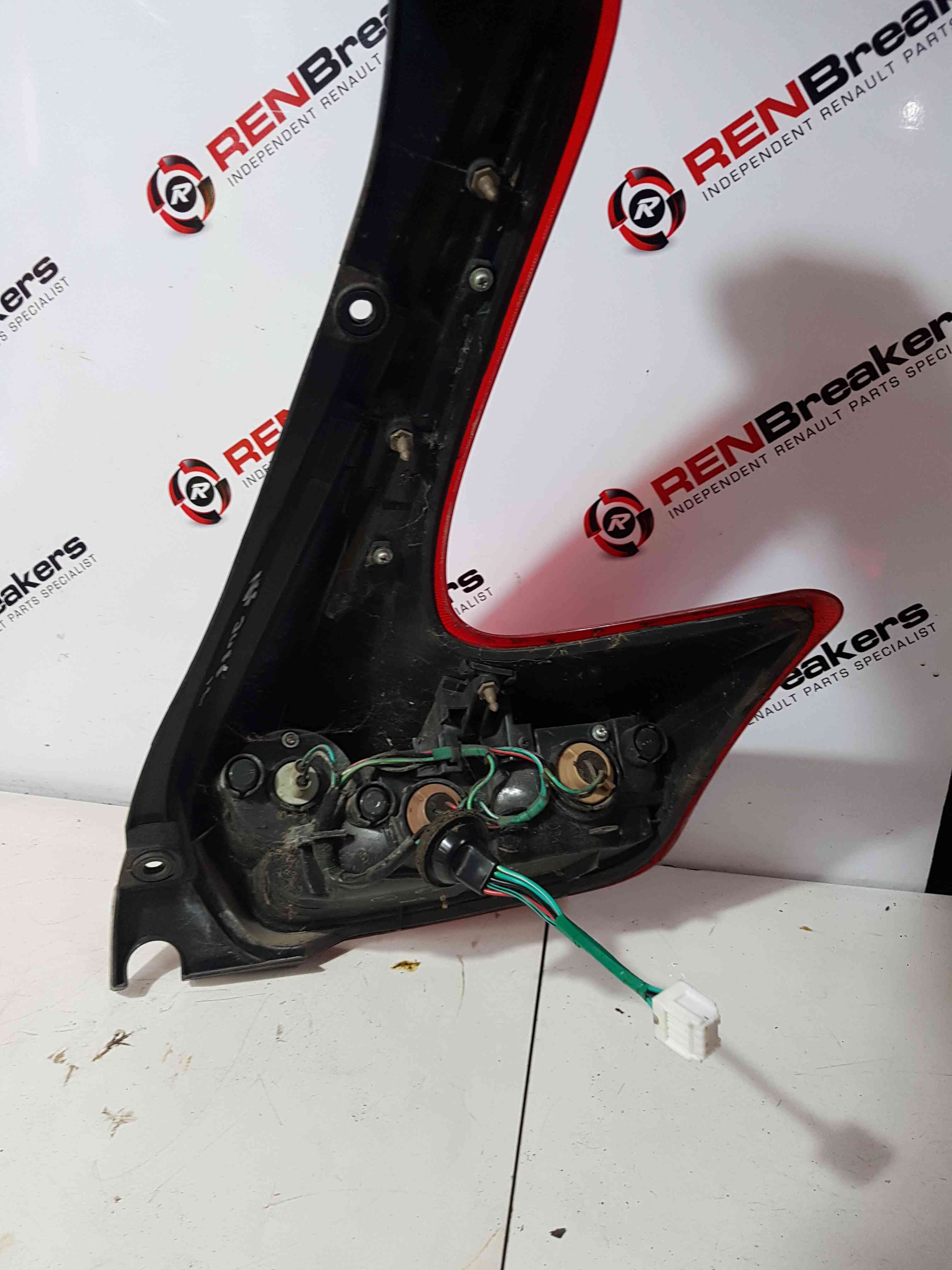 Thumb 6 Nissan Juke MK1 2010-2014 Passenger NSR Rear Light