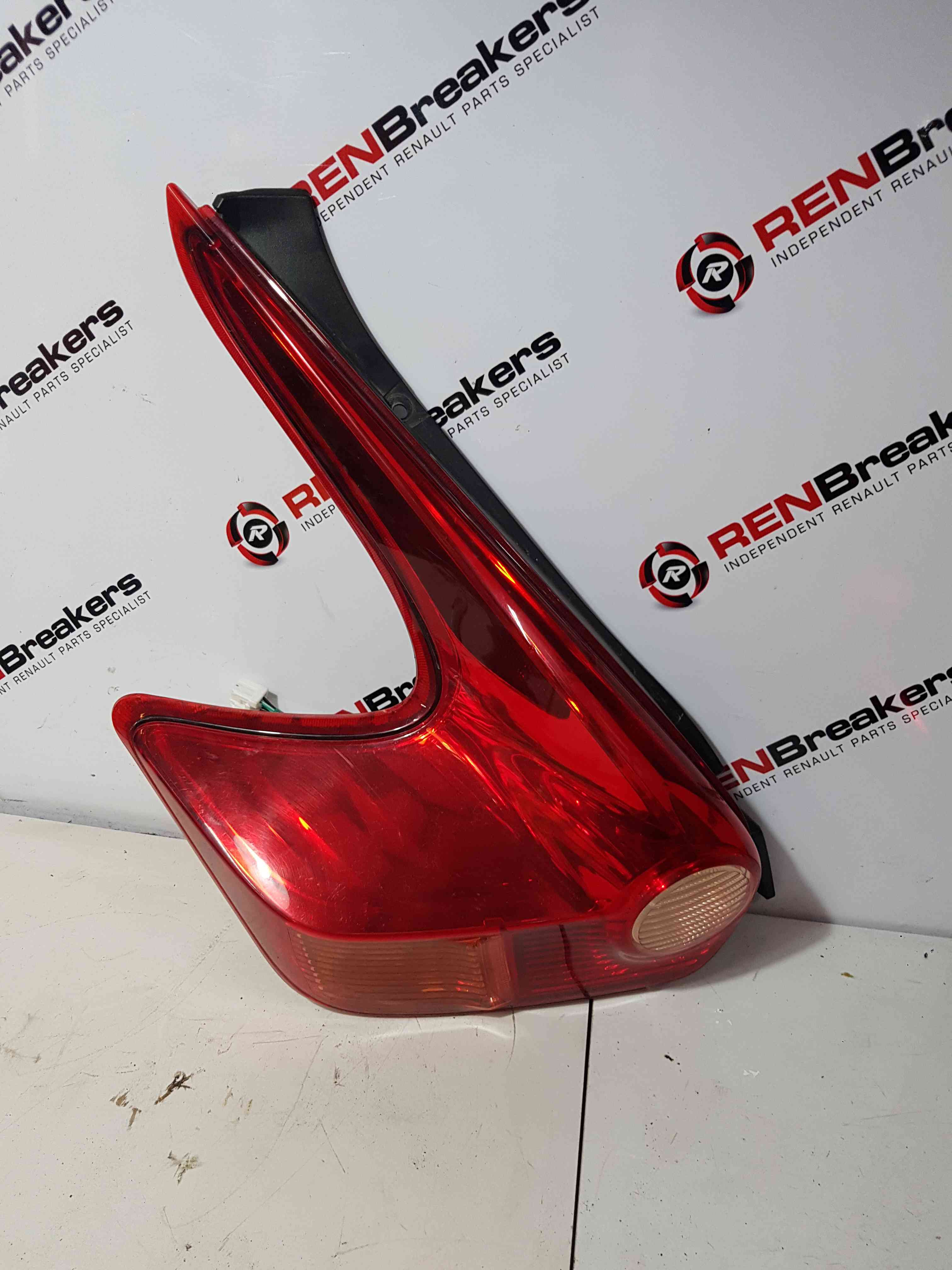 Thumb 7 Nissan Juke MK1 2010-2014 Passenger NSR Rear Light