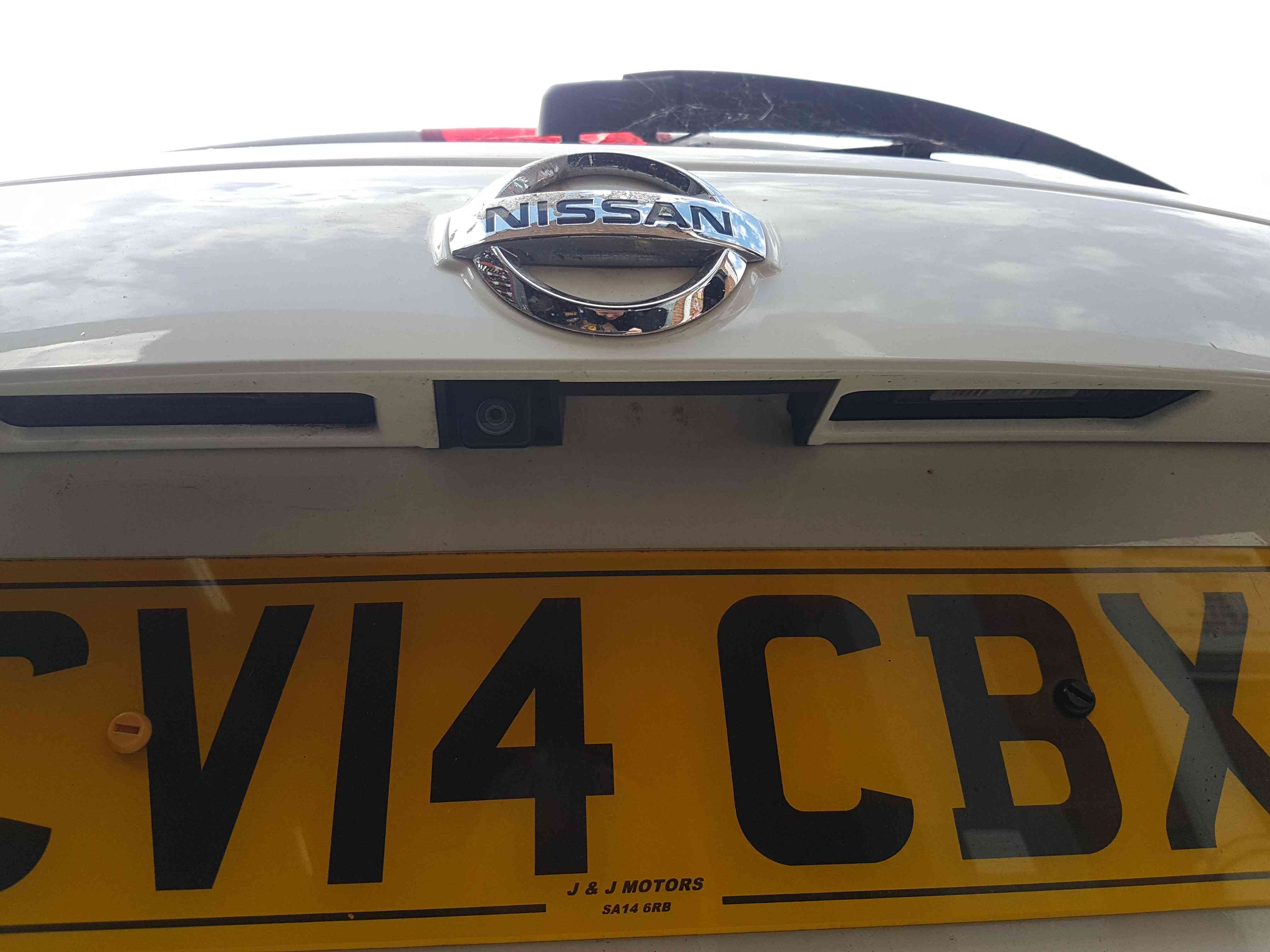 Thumb 3 Nissan Juke MK1 2010-2014 Rear Tailgate Boot White 326 WITH CAMERA