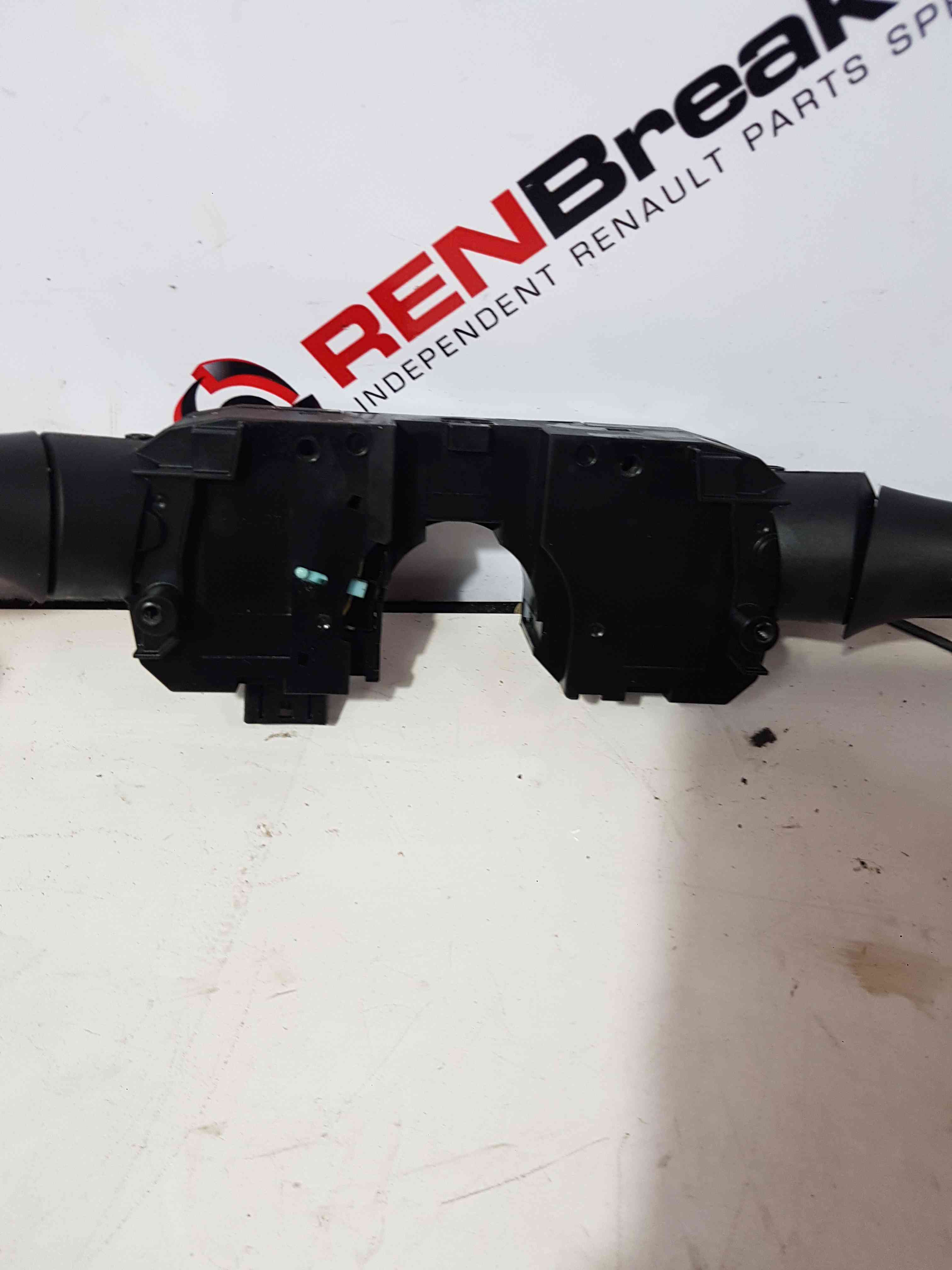 Thumb 4 Nissan Juke MK1 2010-2014 Steering Stalks