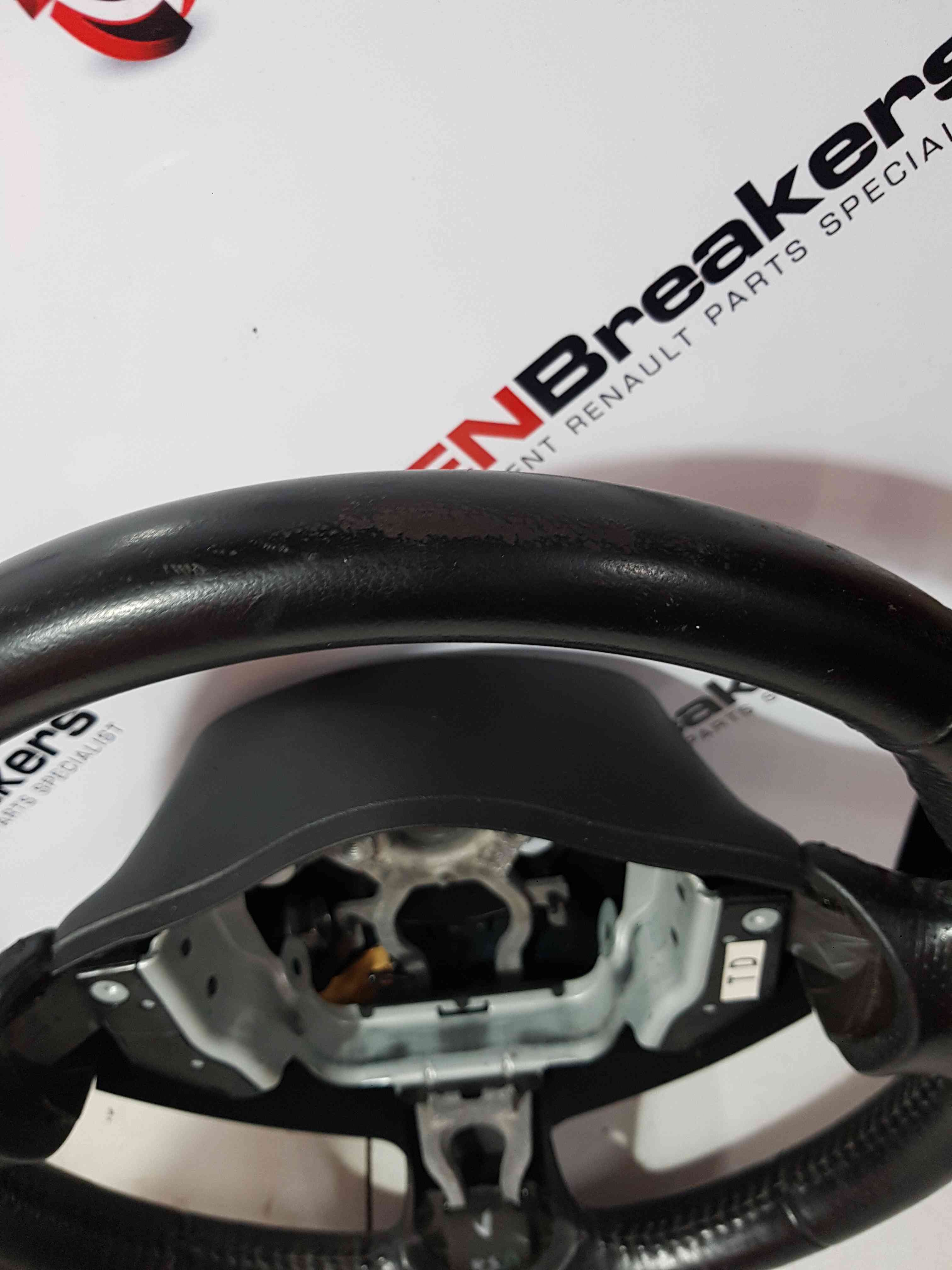 Thumb 5 Nissan Juke MK1 2010-2014 Steering Wheel