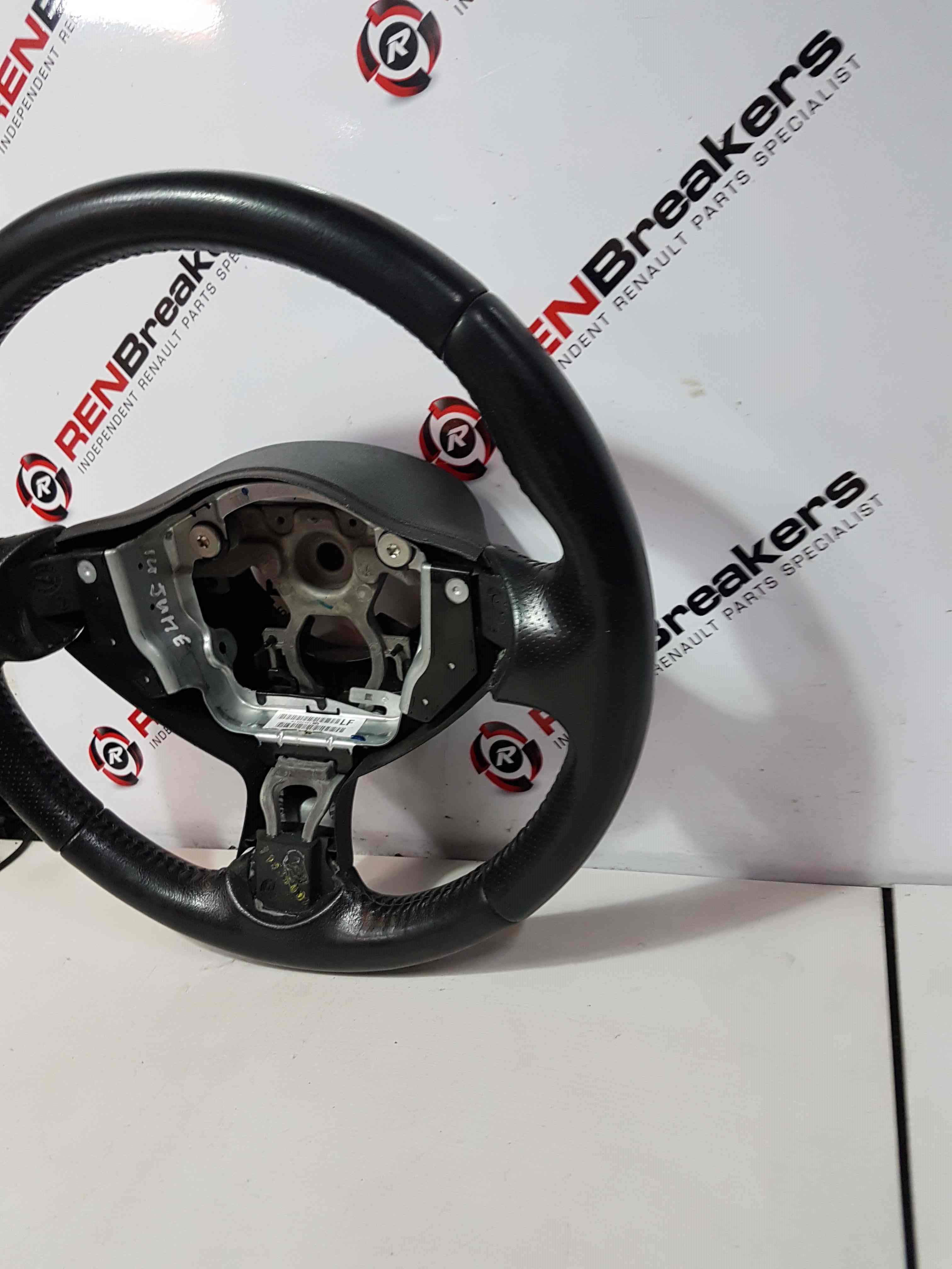 Thumb 4 Nissan Juke MK1 2010-2014 Steering Wheel