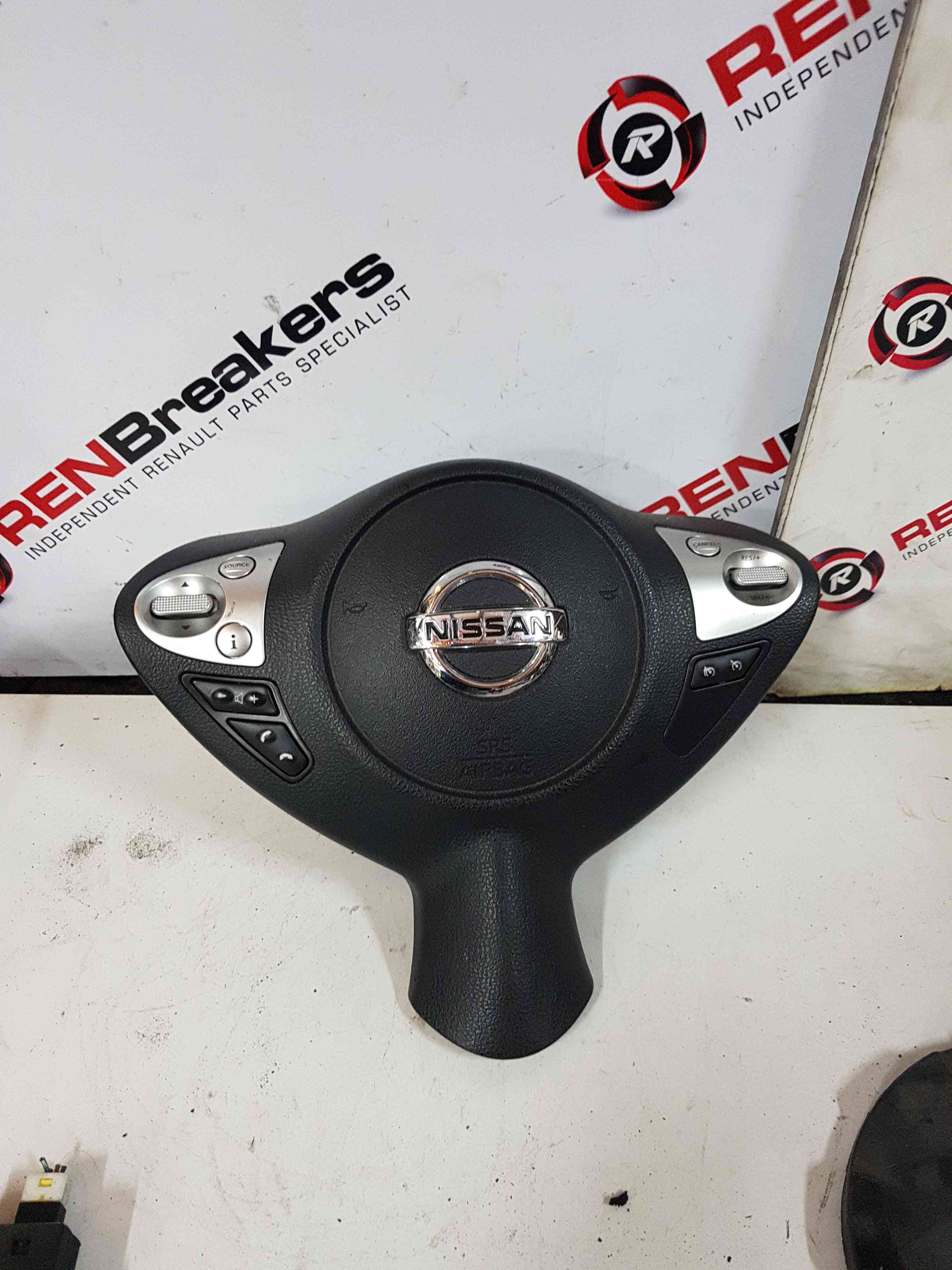 Thumb 2 Nissan Juke MK1 2010-2014 Steering Wheel AIR