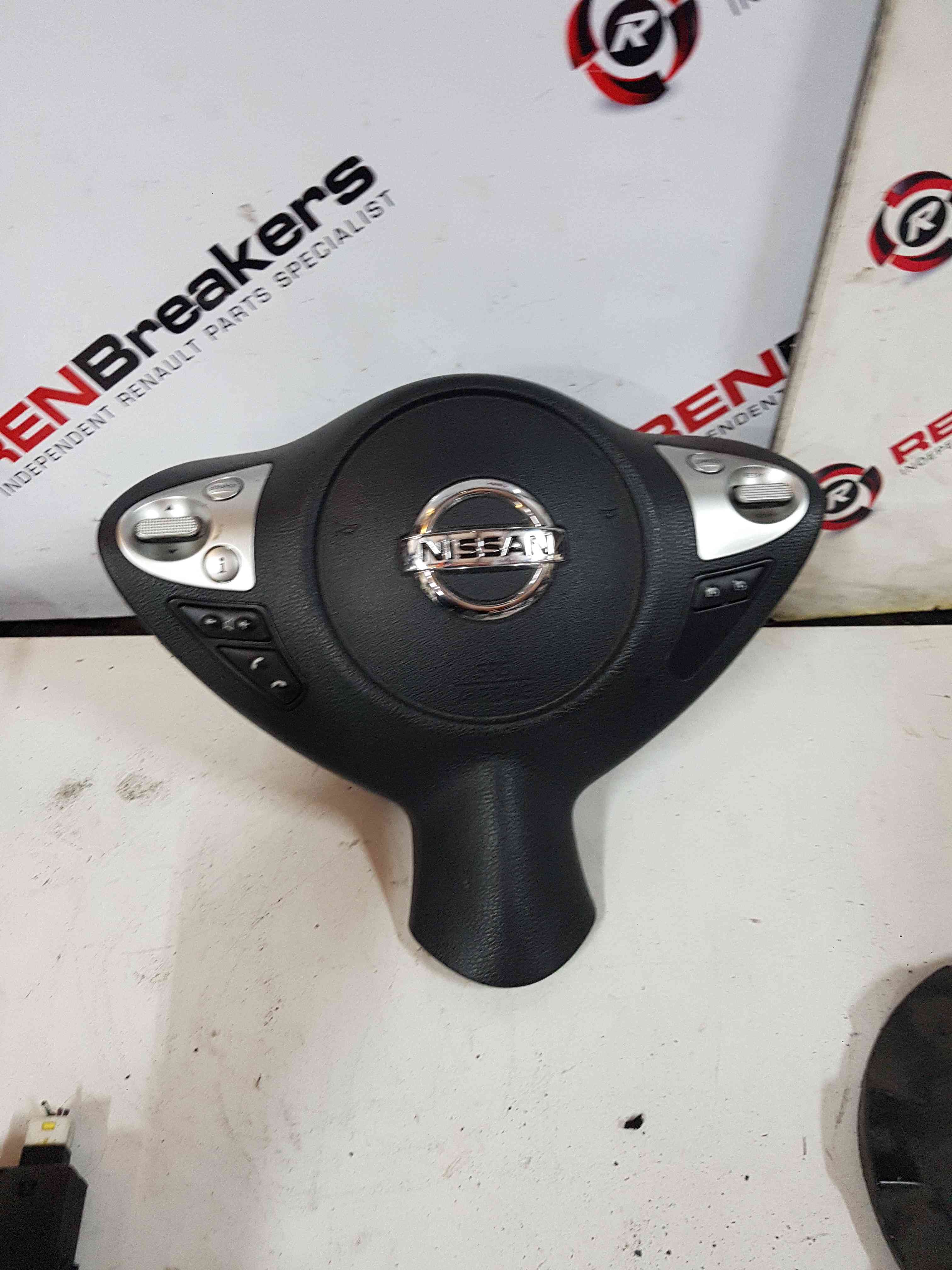 Thumb 6 Nissan Juke MK1 2010-2014 Steering Wheel AIR