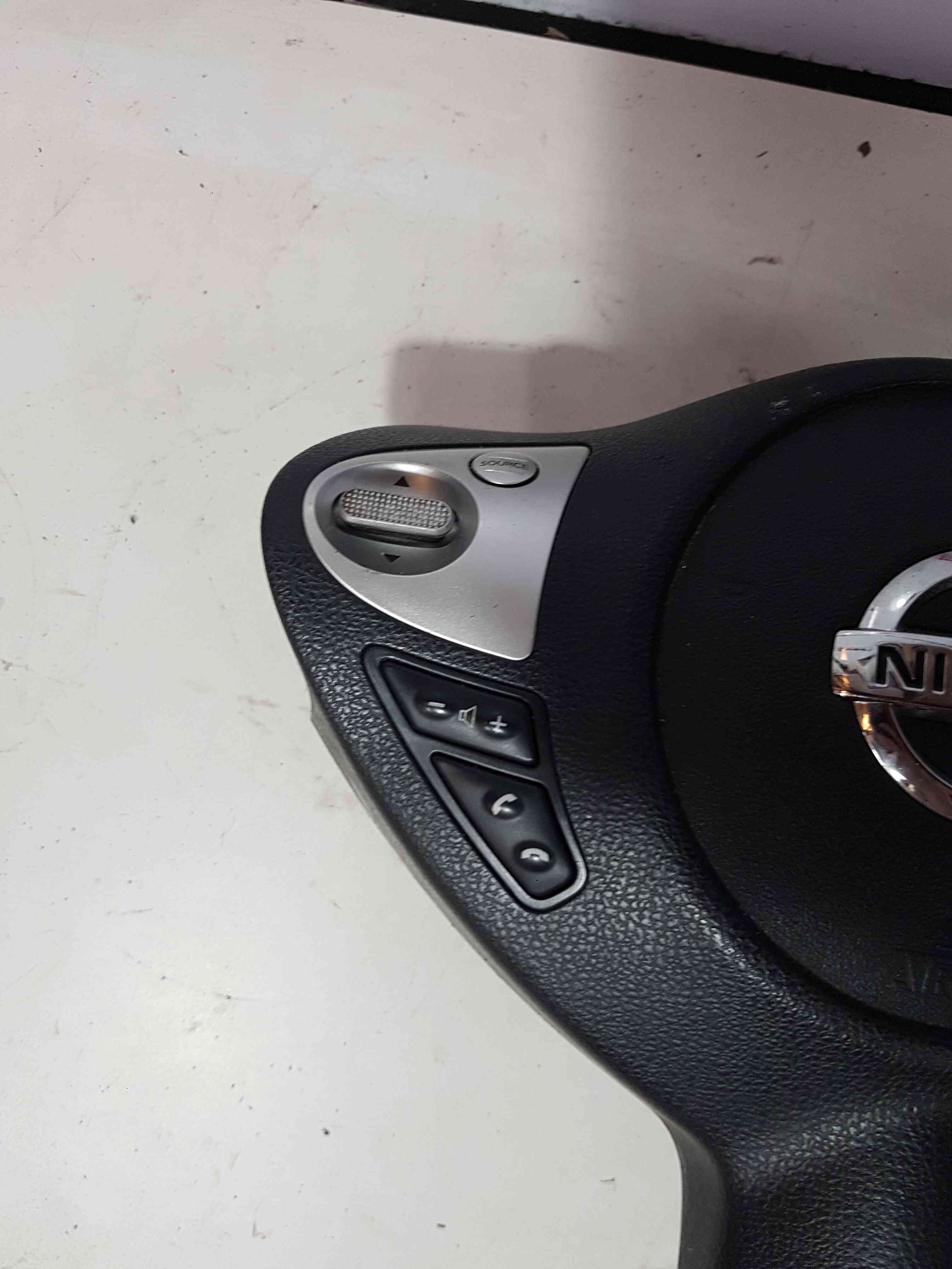 Thumb 2 Nissan Juke MK1 2010-2014 Steering Wheel Air