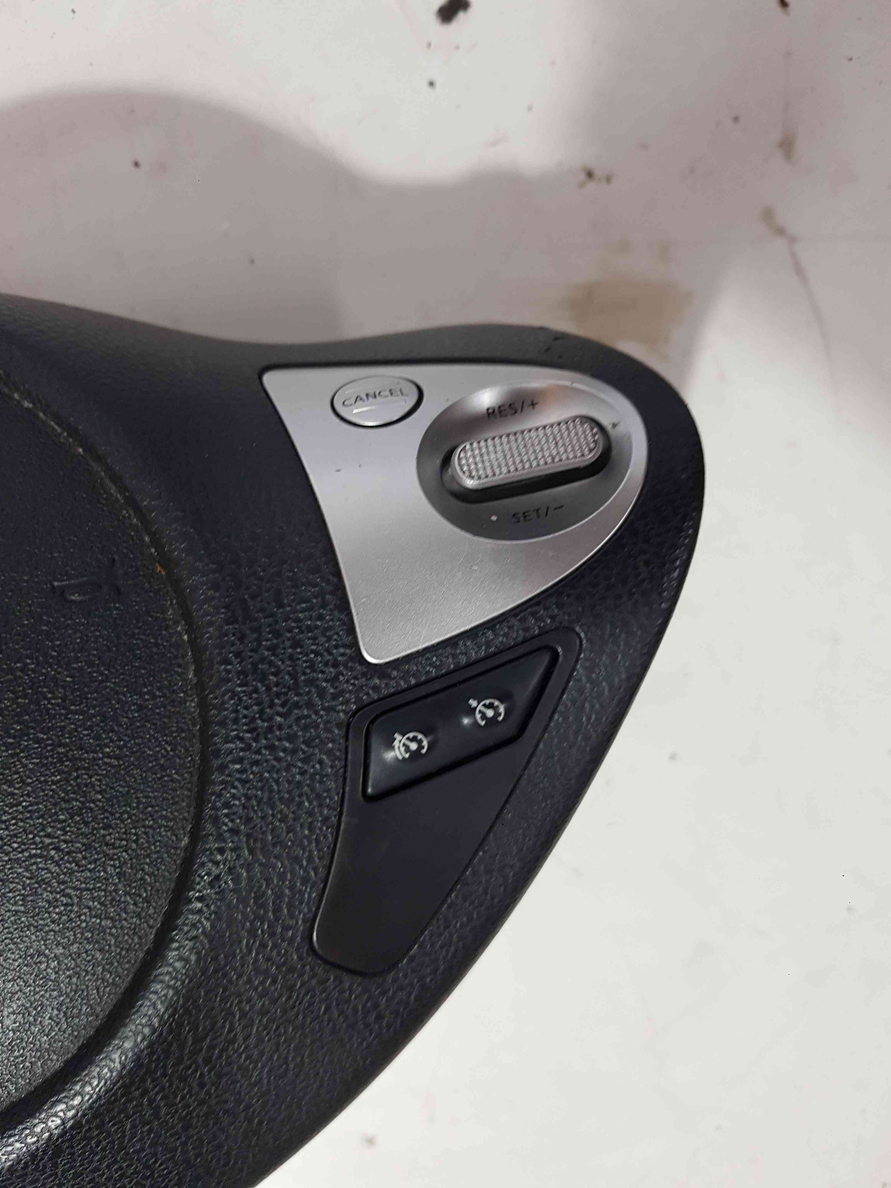 Thumb 3 Nissan Juke MK1 2010-2014 Steering Wheel Air