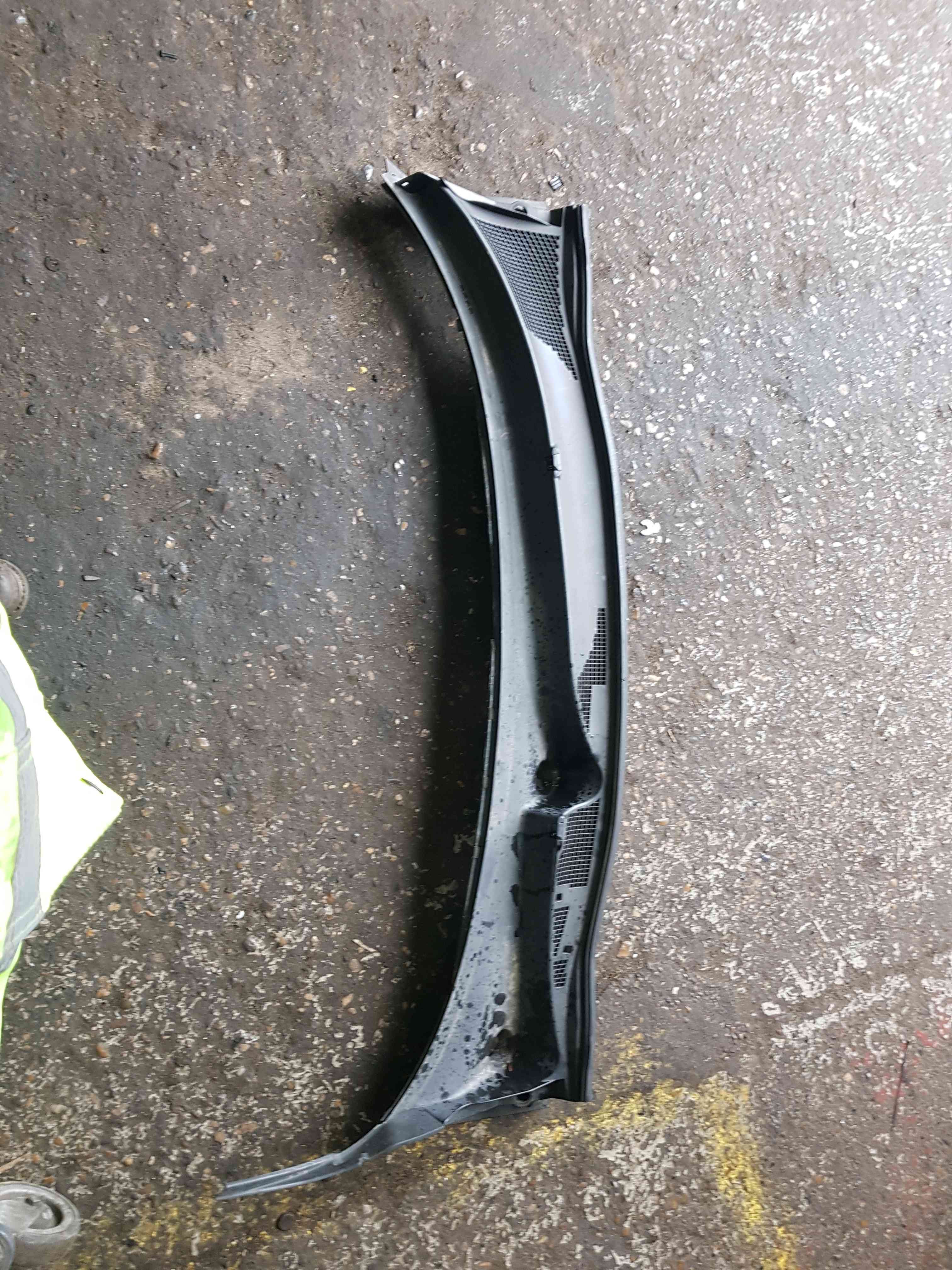 Thumb 2 Nissan Juke MK1 2010-2014 Windscreen Scuttle Panel Plastic